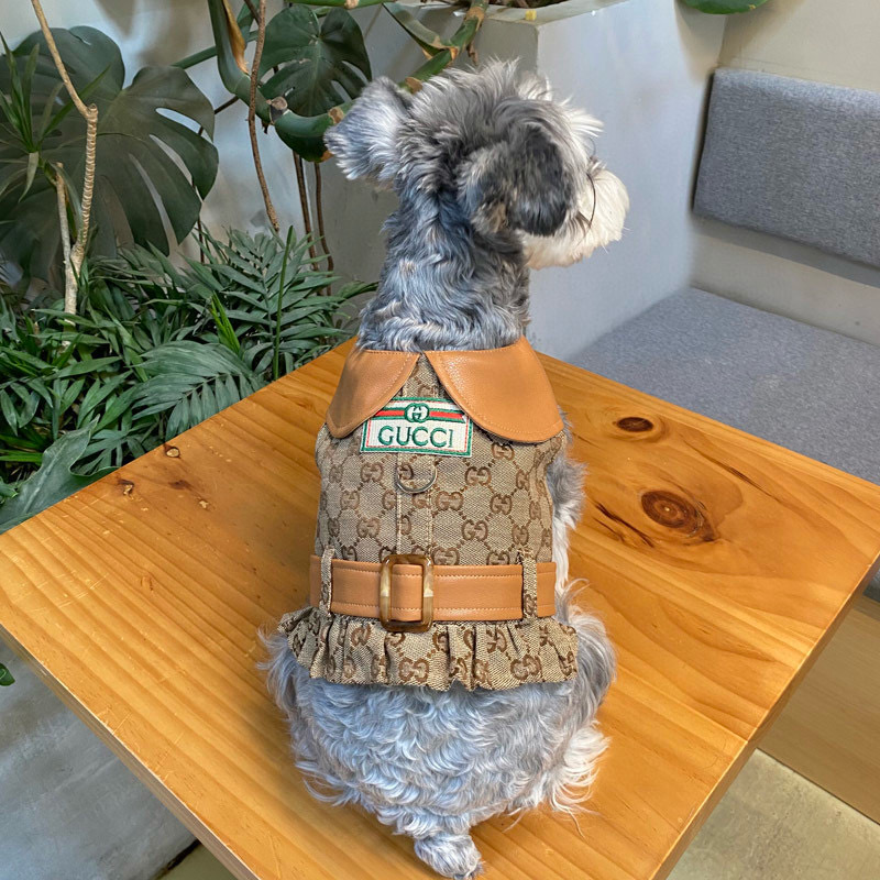 Жилет-платье для собак в стиле Gucci Horsebit Monogram с карамельным воротником