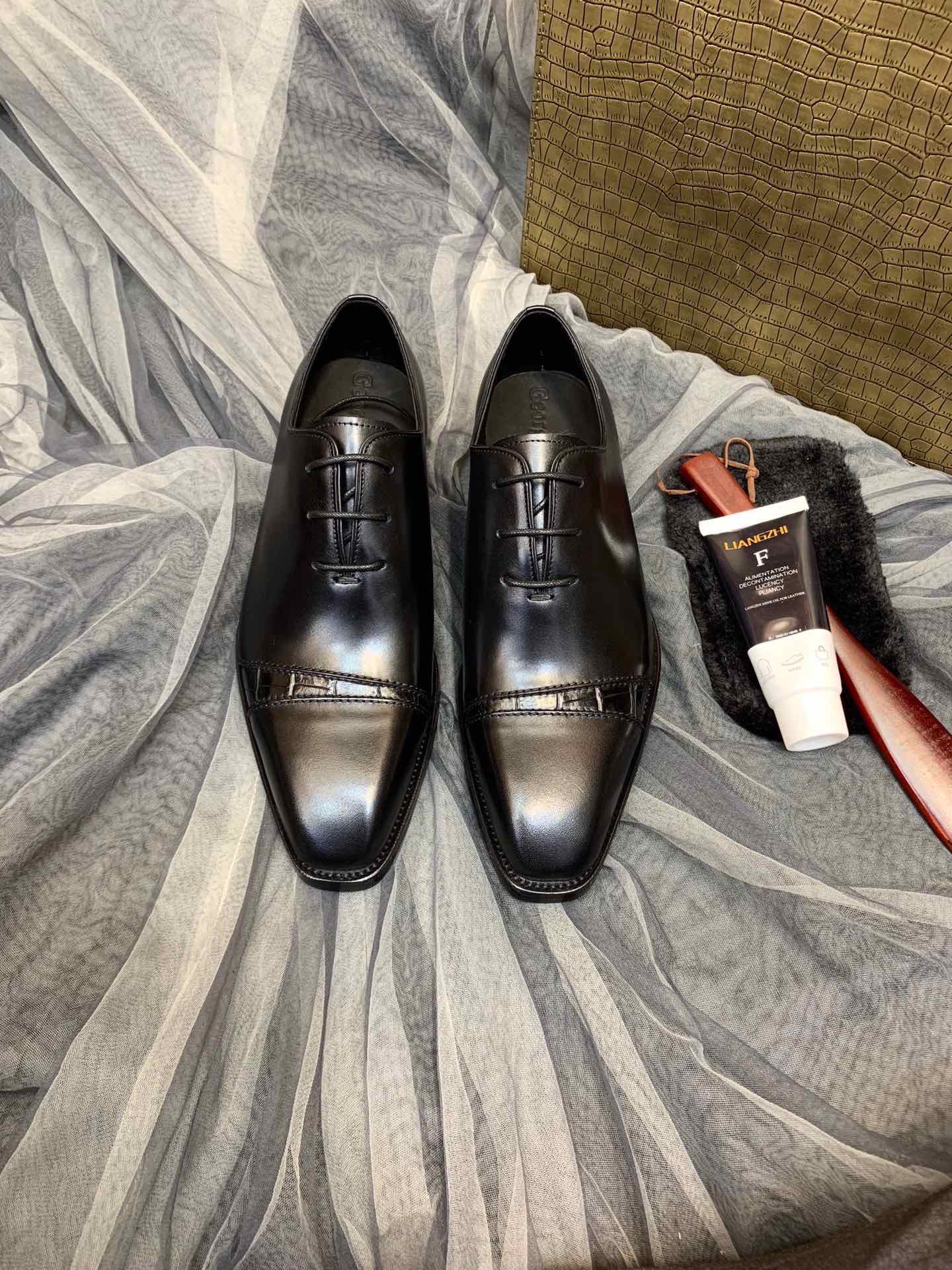 Оксфорды мужские в стиле Berluti чёрного цвета