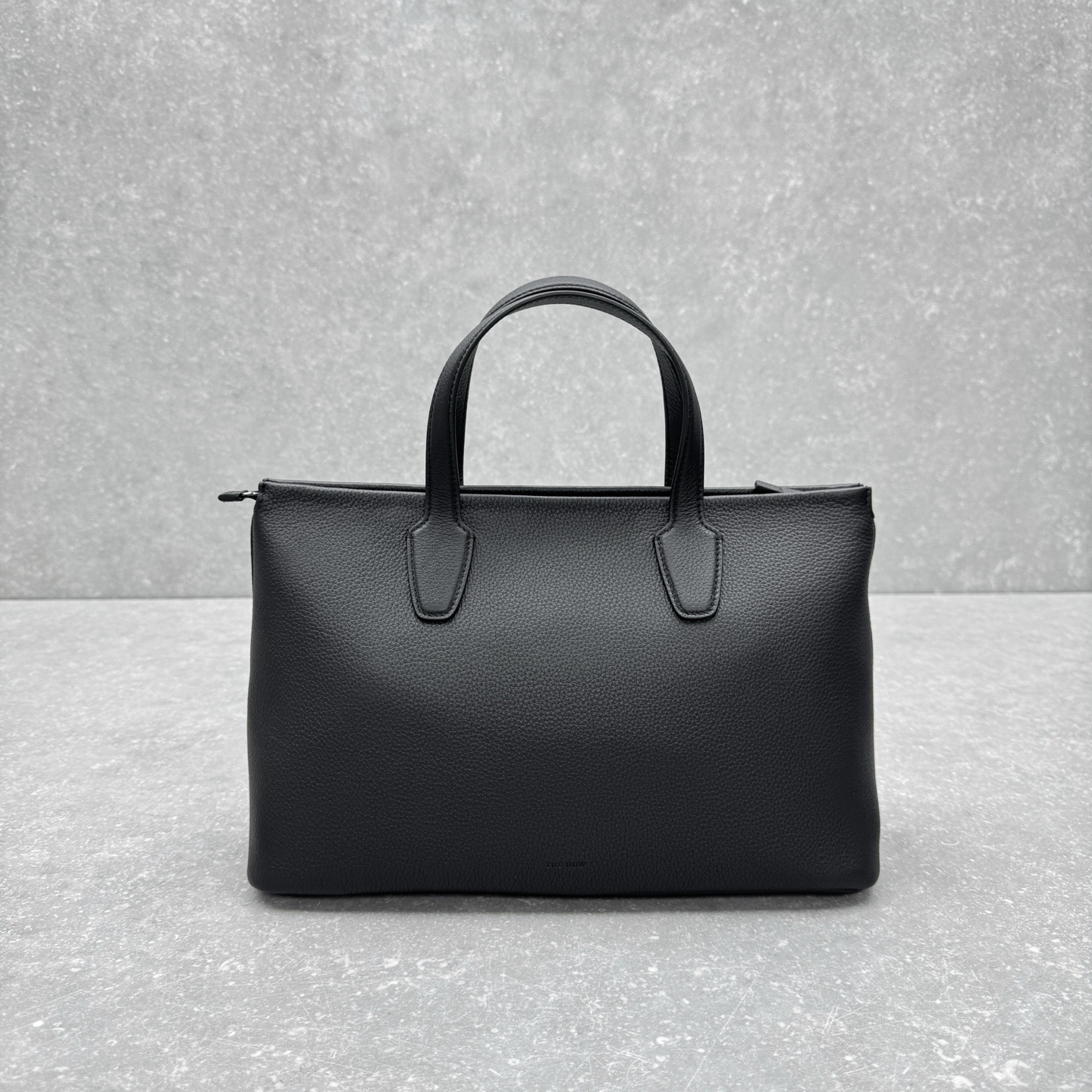 Сумка женская в стиле The Row Marcel чёрного  цвета