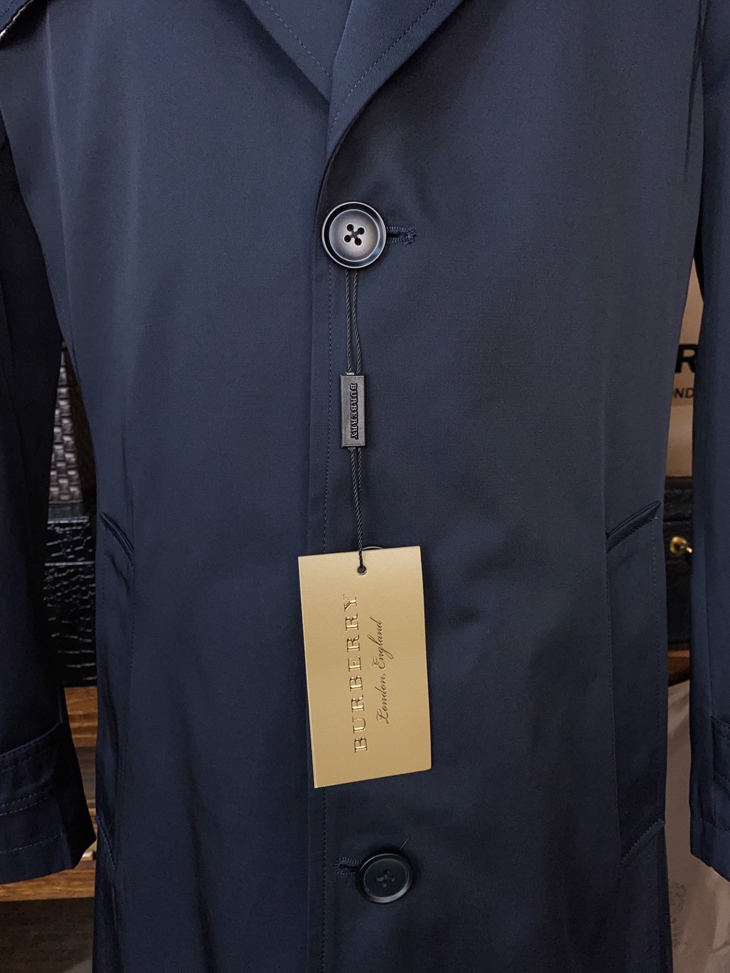 Тренч мужской в стиле Burberry темно-синего цвета классический