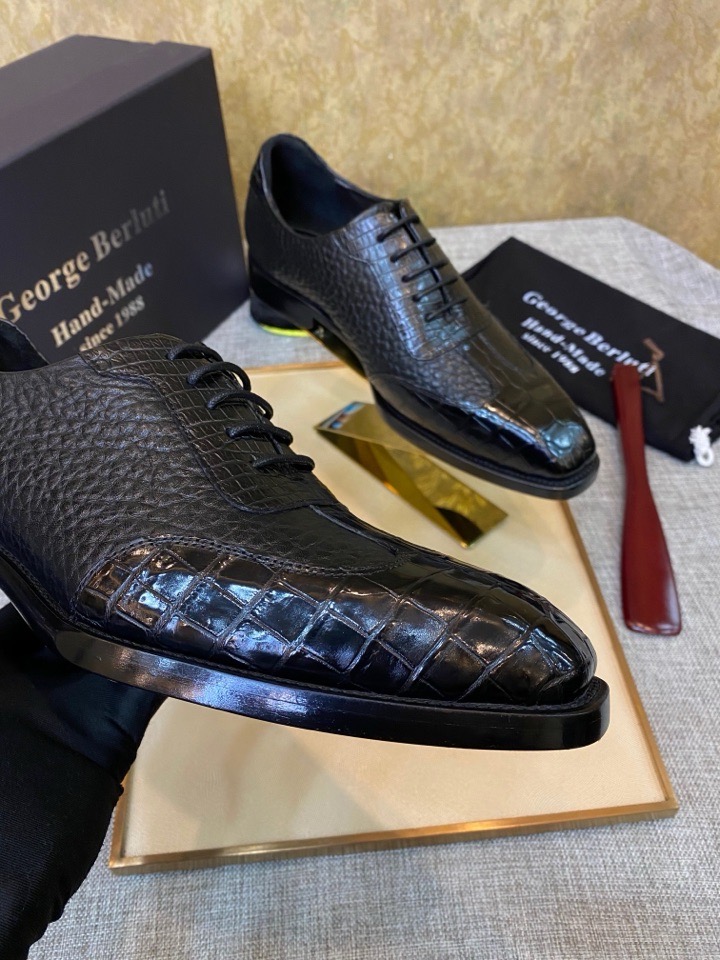 Оксфорды мужские Berluti George Berluti из кожи крокодила чёрного цвета