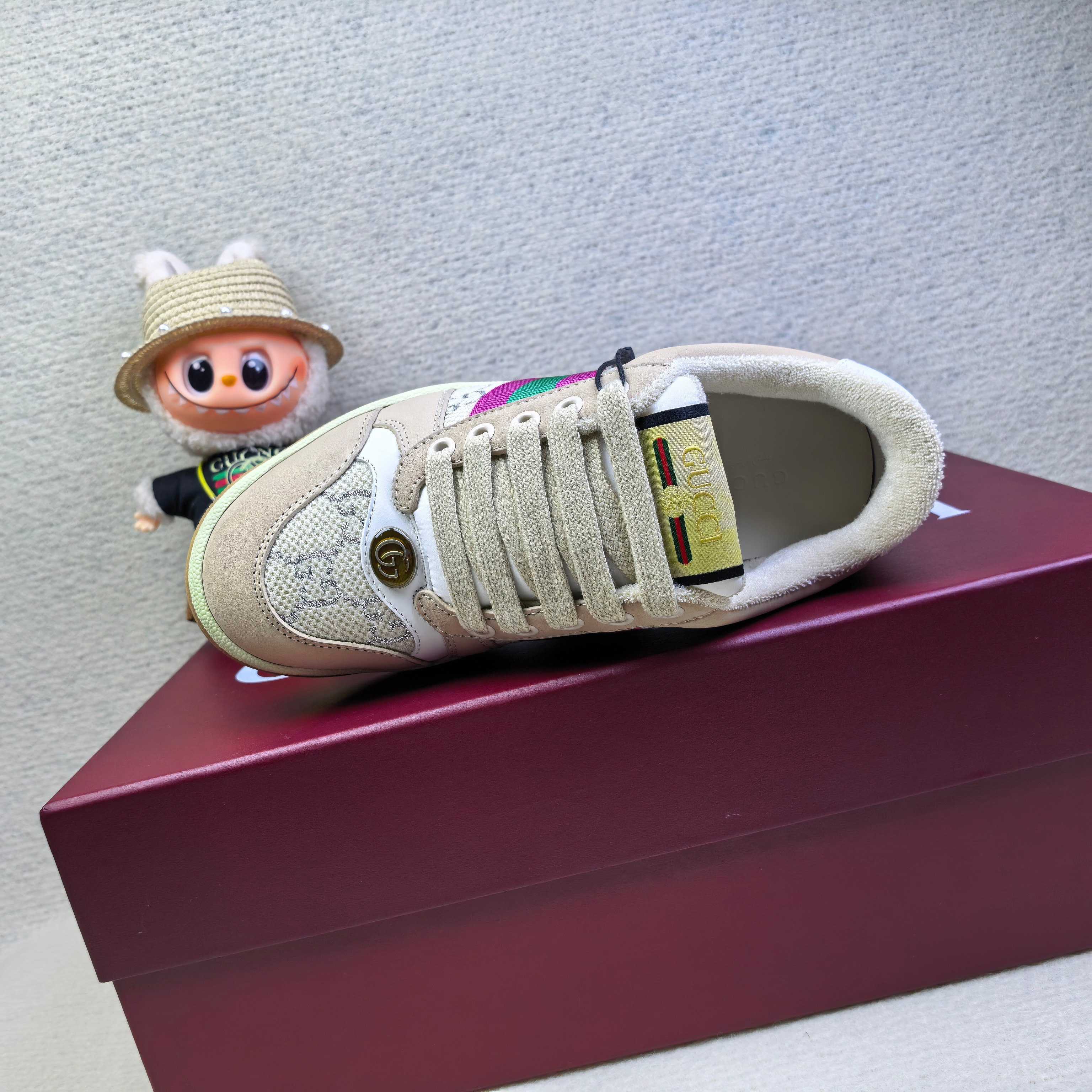 Кроссовки унисекс в стиле Gucci бежевого цвета