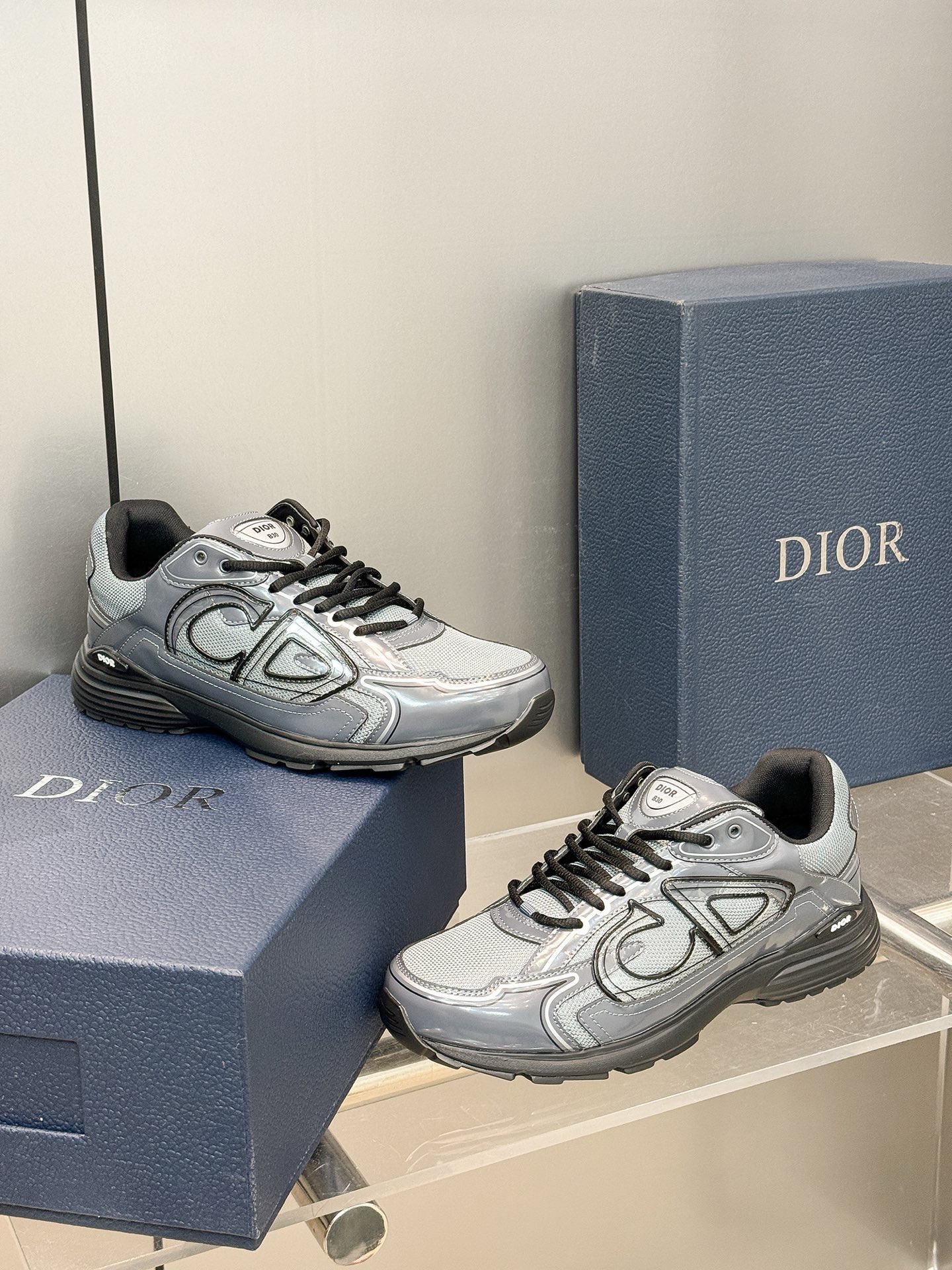 Кроссовки Dior B30 Countdown серого цвета