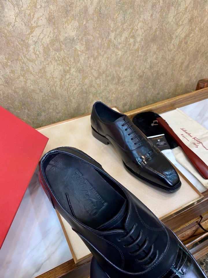 Туфли мужские в стиле Salvatore Ferragamo черного цвета