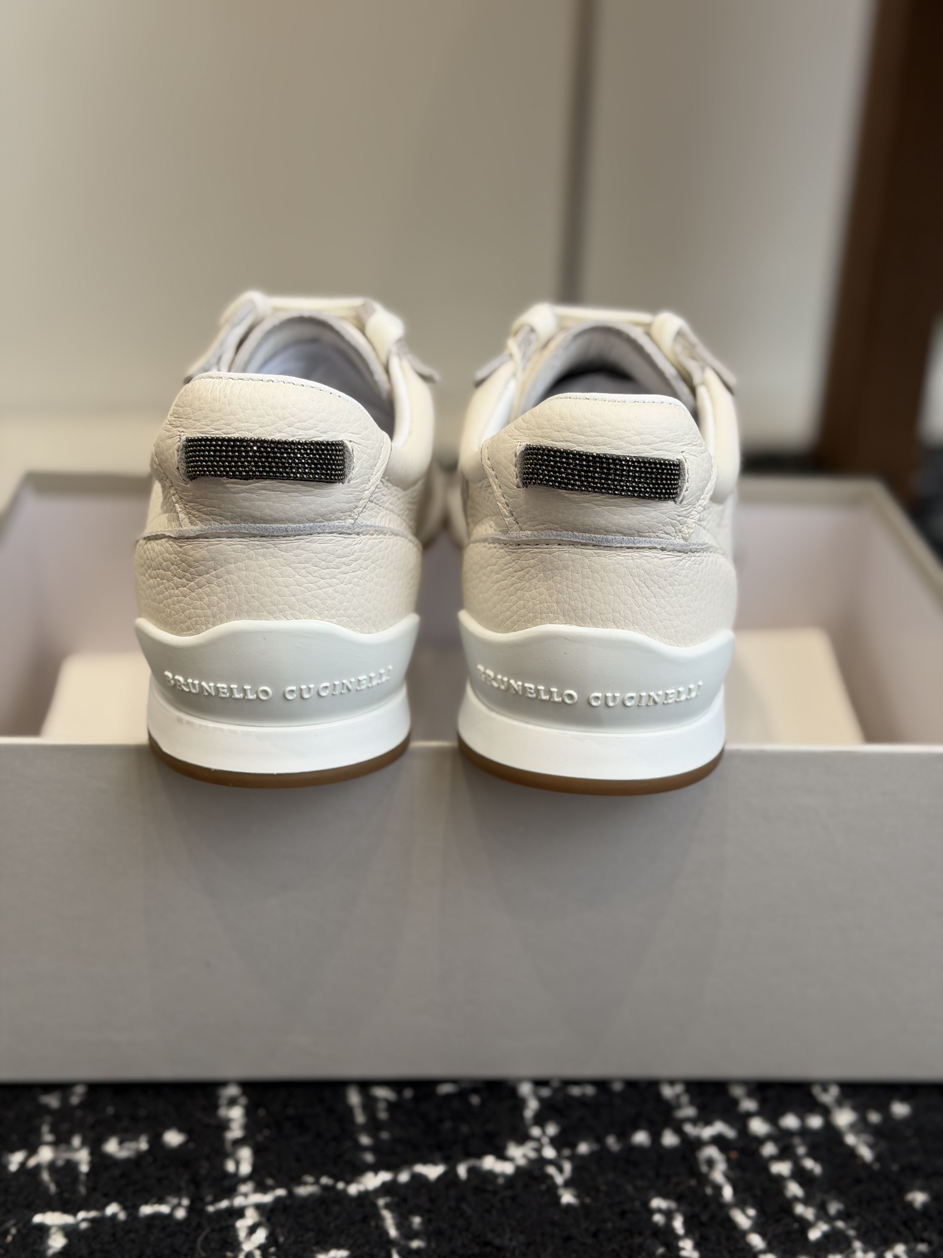 Кроссовки женские в стиле Brunello Cucinelli белого цвета