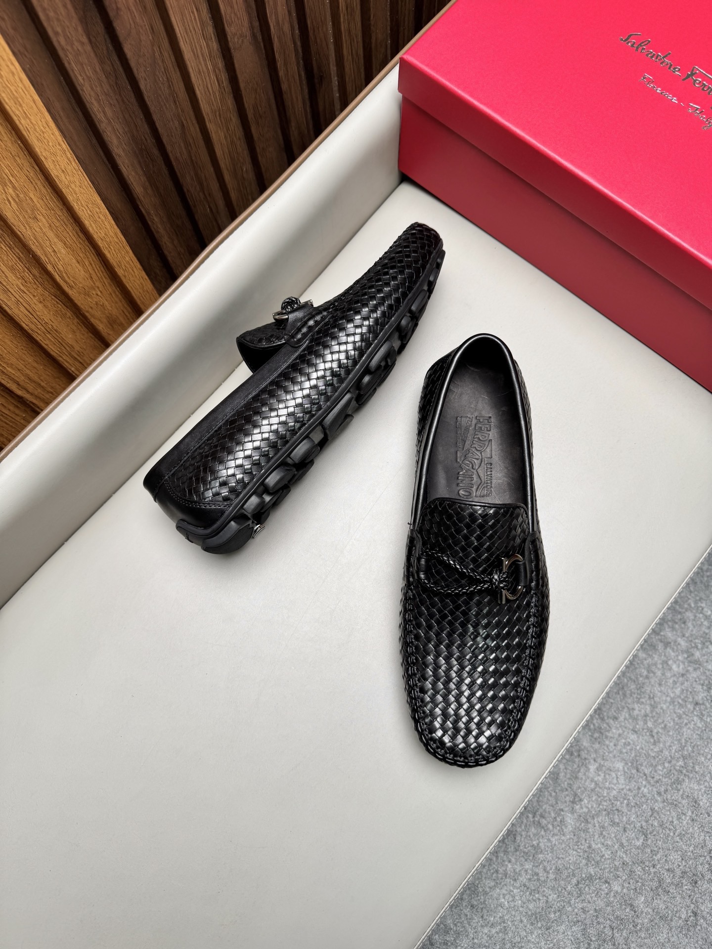 Лоферы мужские в стиле Ferragamo чёрного цвета