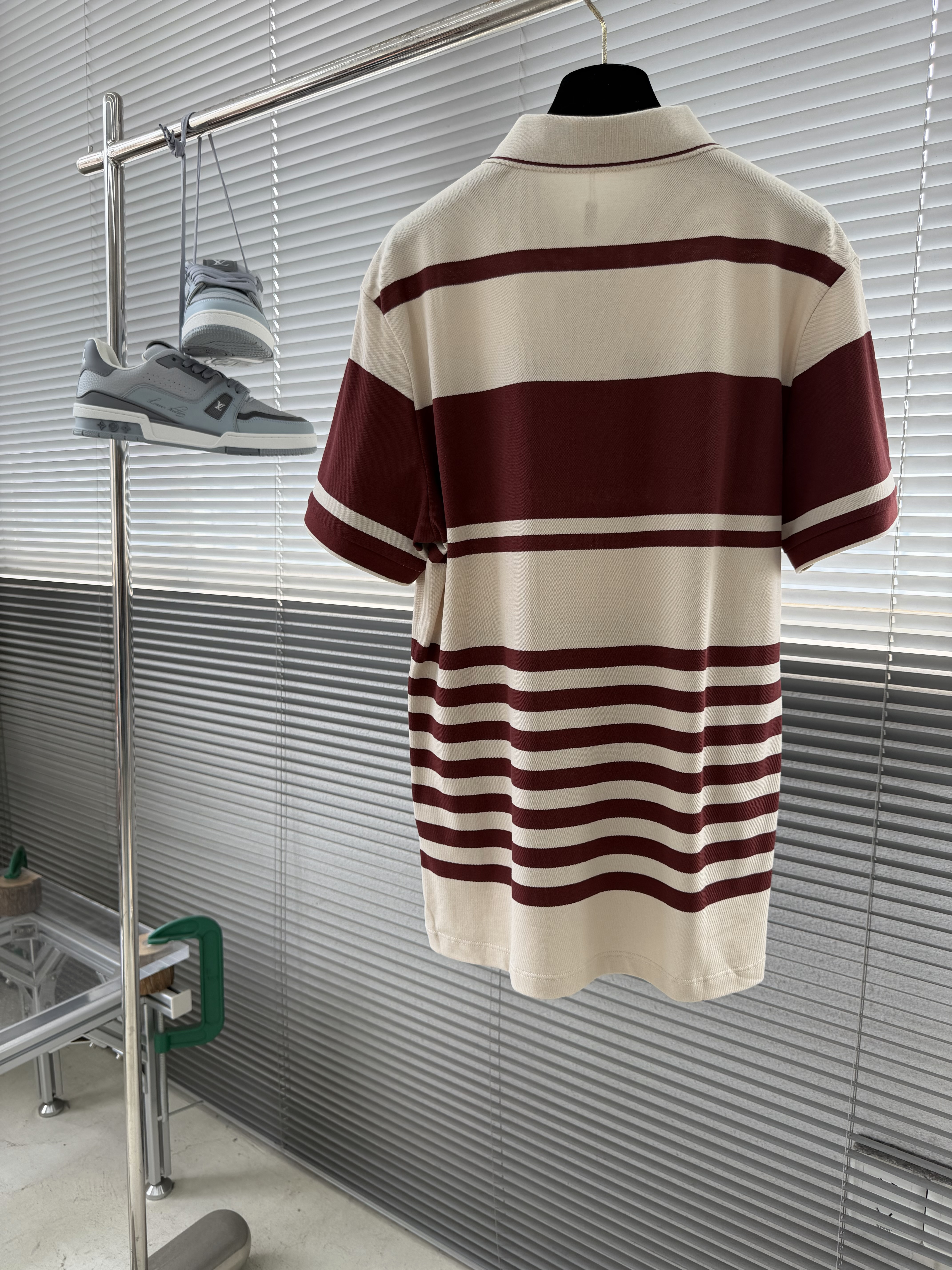 Поло мужское в стиле Celine из хлопка бежево-бордового цвета в полоску