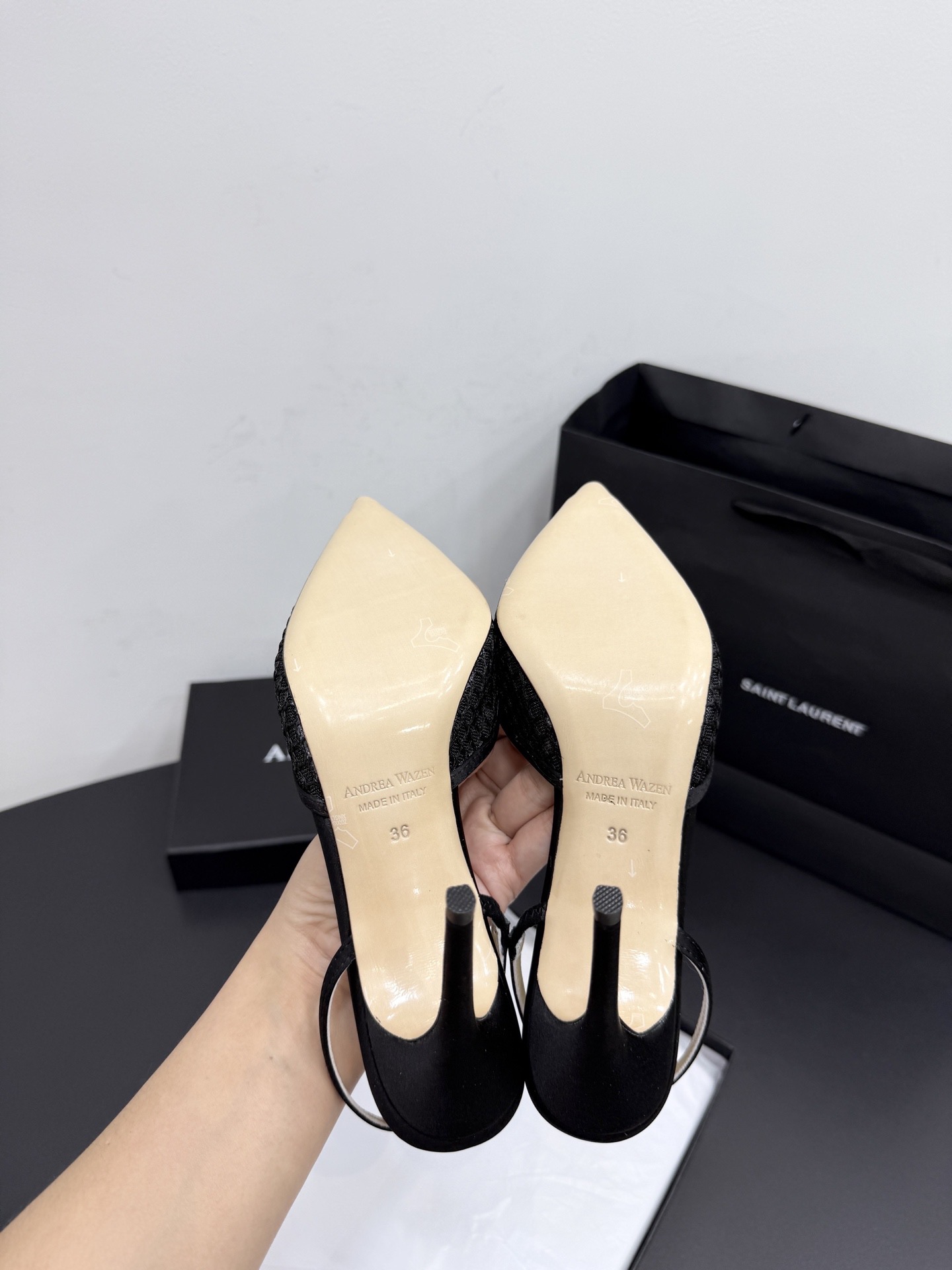 Туфли женские в стиле Andrea Wazen чёрного цвета