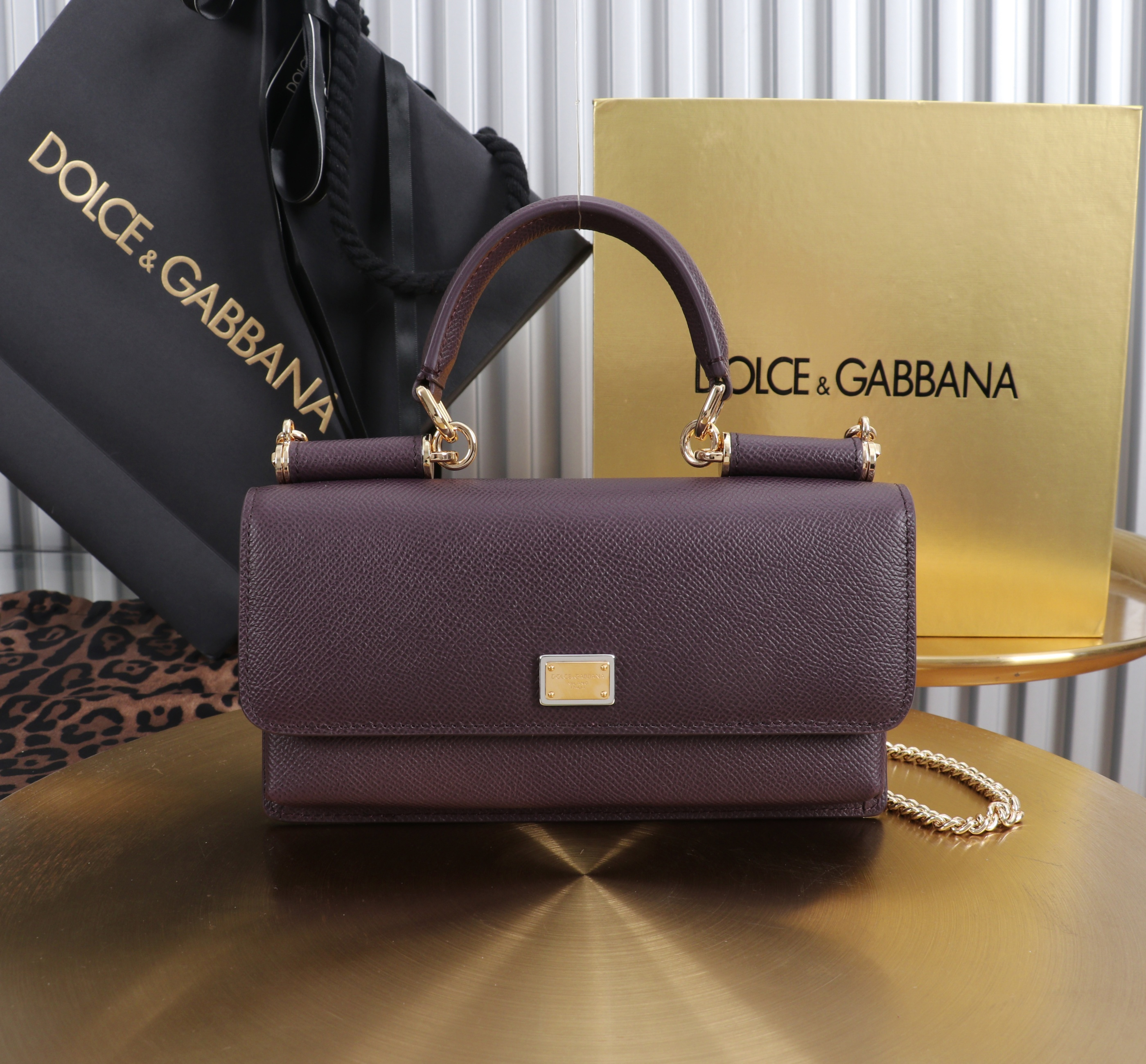Сумка женская в стиле Dolce & Gabbana бордового цвета