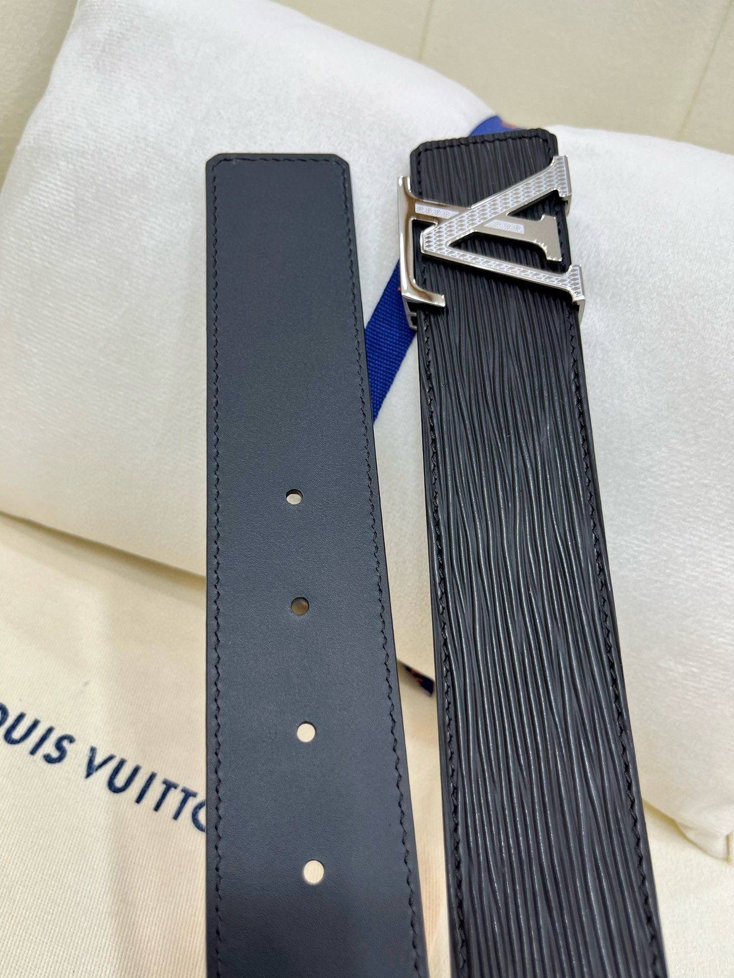 Ремень мужской в стиле Louis Vuitton Initiales из натуральной кожи чёрного цвета шириной 4 см