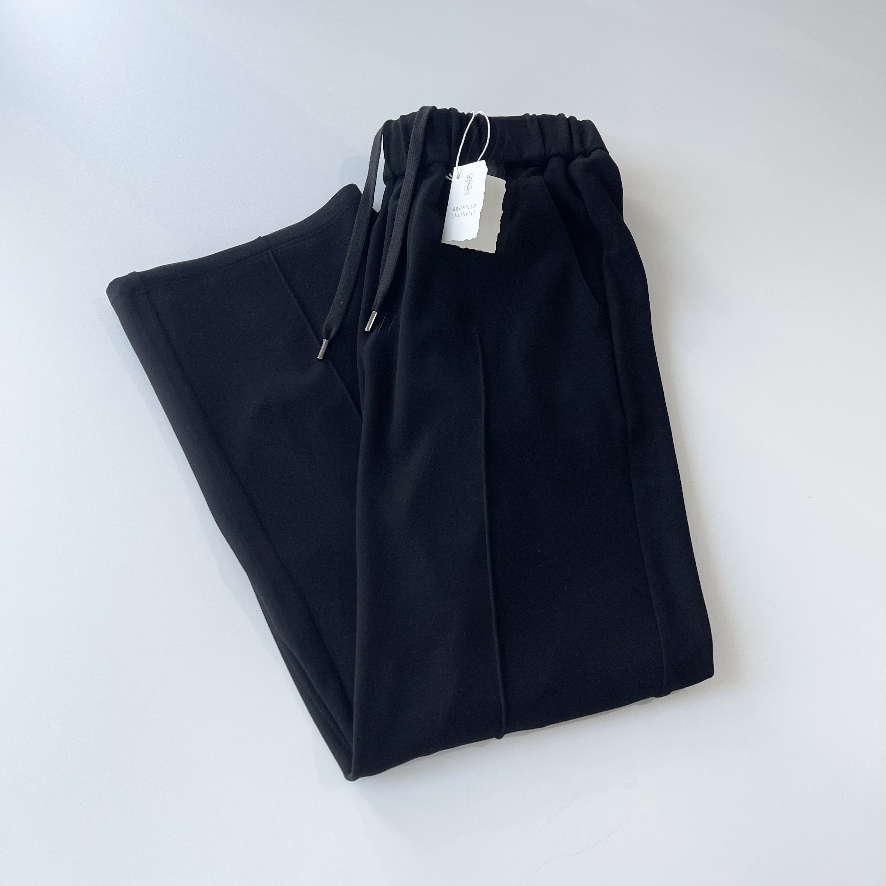 Брюки мужские в стиле Brunello Cucinelli model Straight Fit из шерстяного трикотажа чёрного цвета