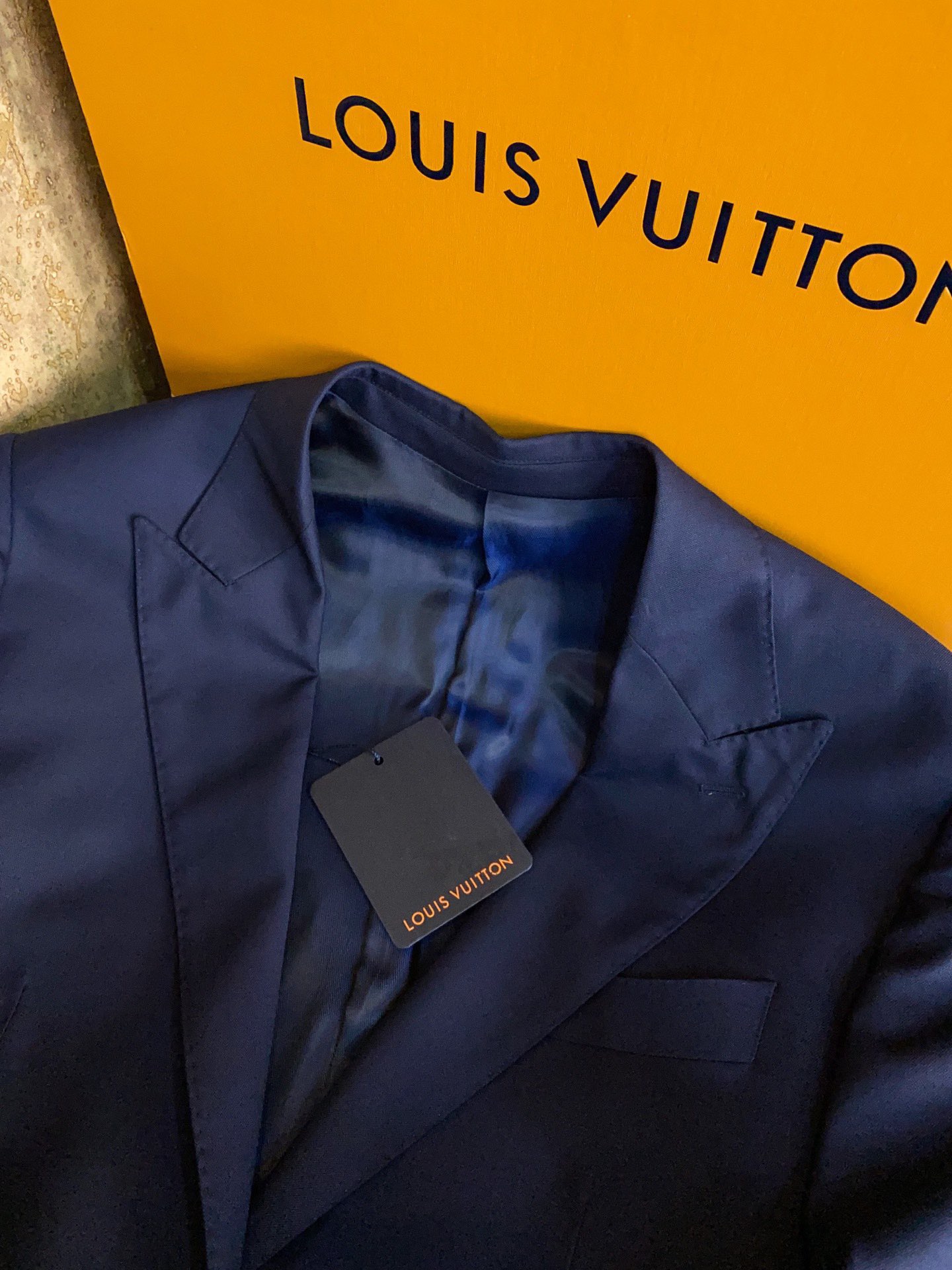 Костюм мужской Louis Vuitton темно-синего цвета (пиджак + брюки)