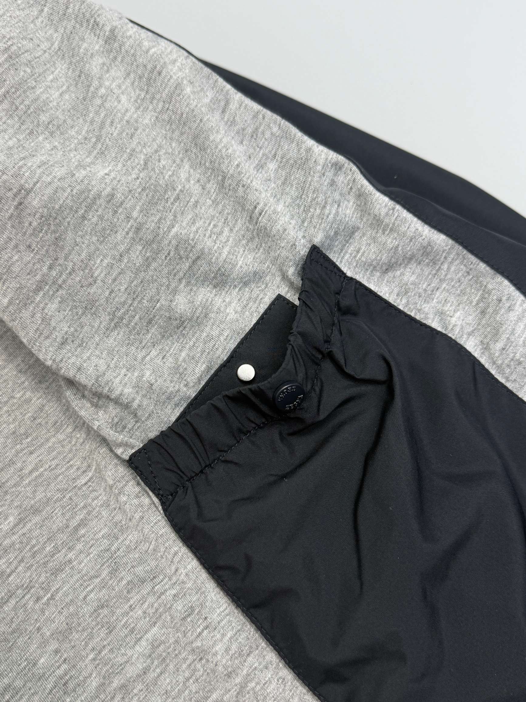 Куртка мужская в стиле Zegna с капюшоном демисезонная черного цвета