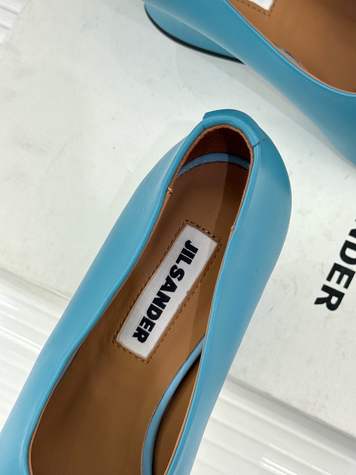Туфли женские Jil Sander голубого цвета