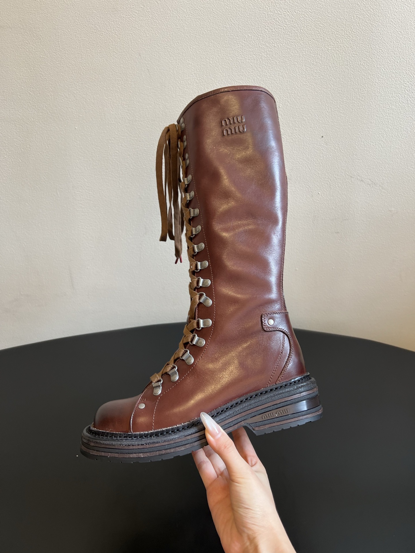 Сапоги женские Miu Miu Leather Boots коричневого цвета