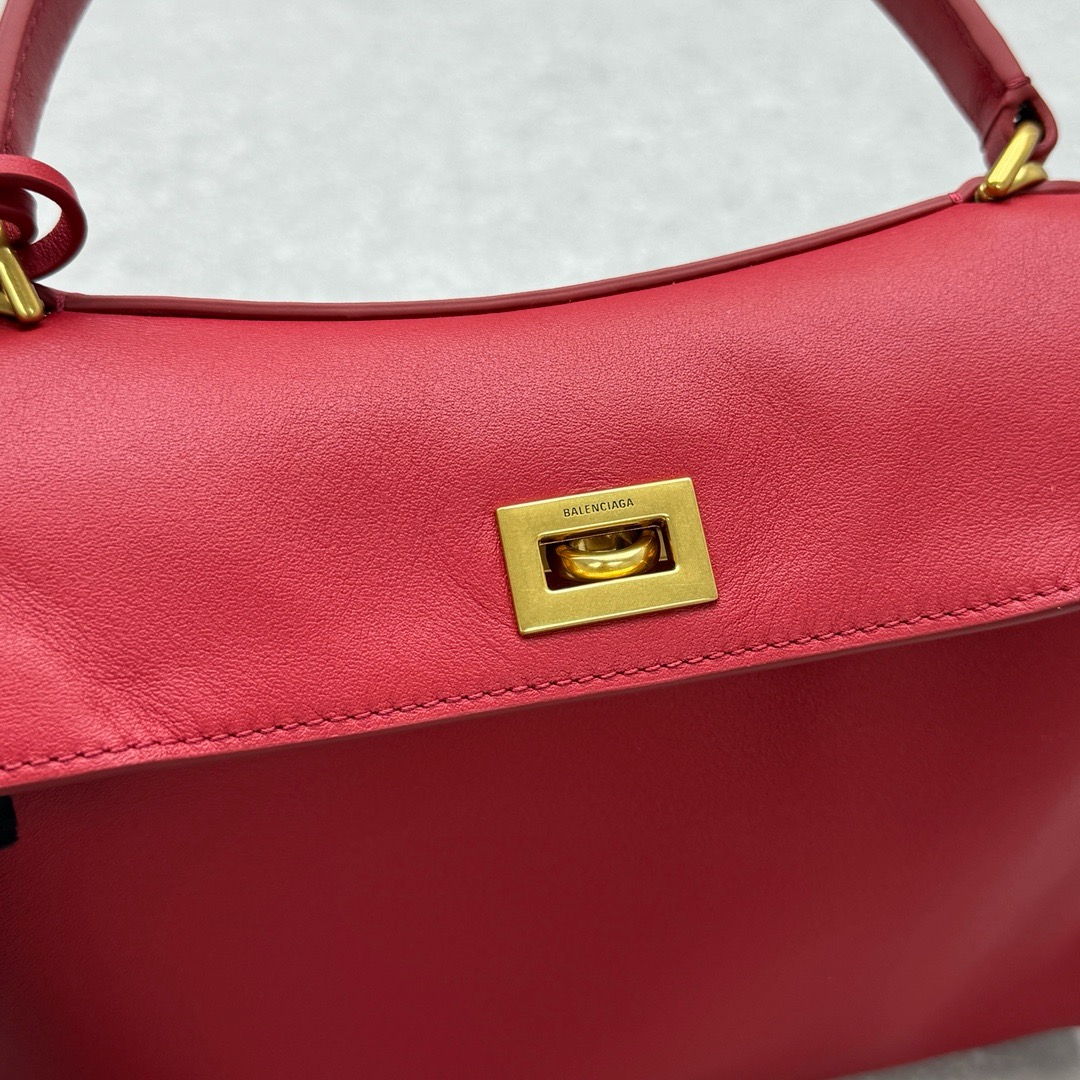 Сумка женская в стиле Balenciaga Rodeo красного цвета