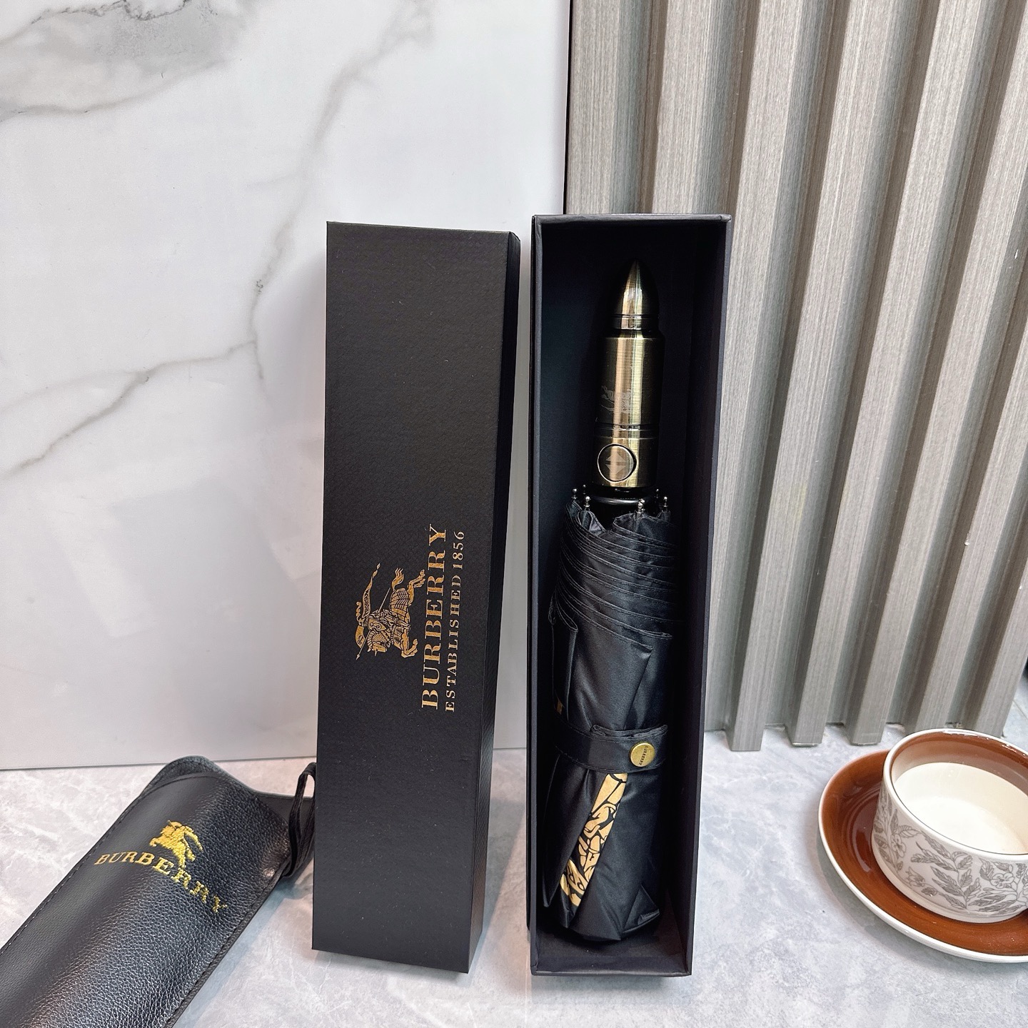 Зонт Burberry черного цвета