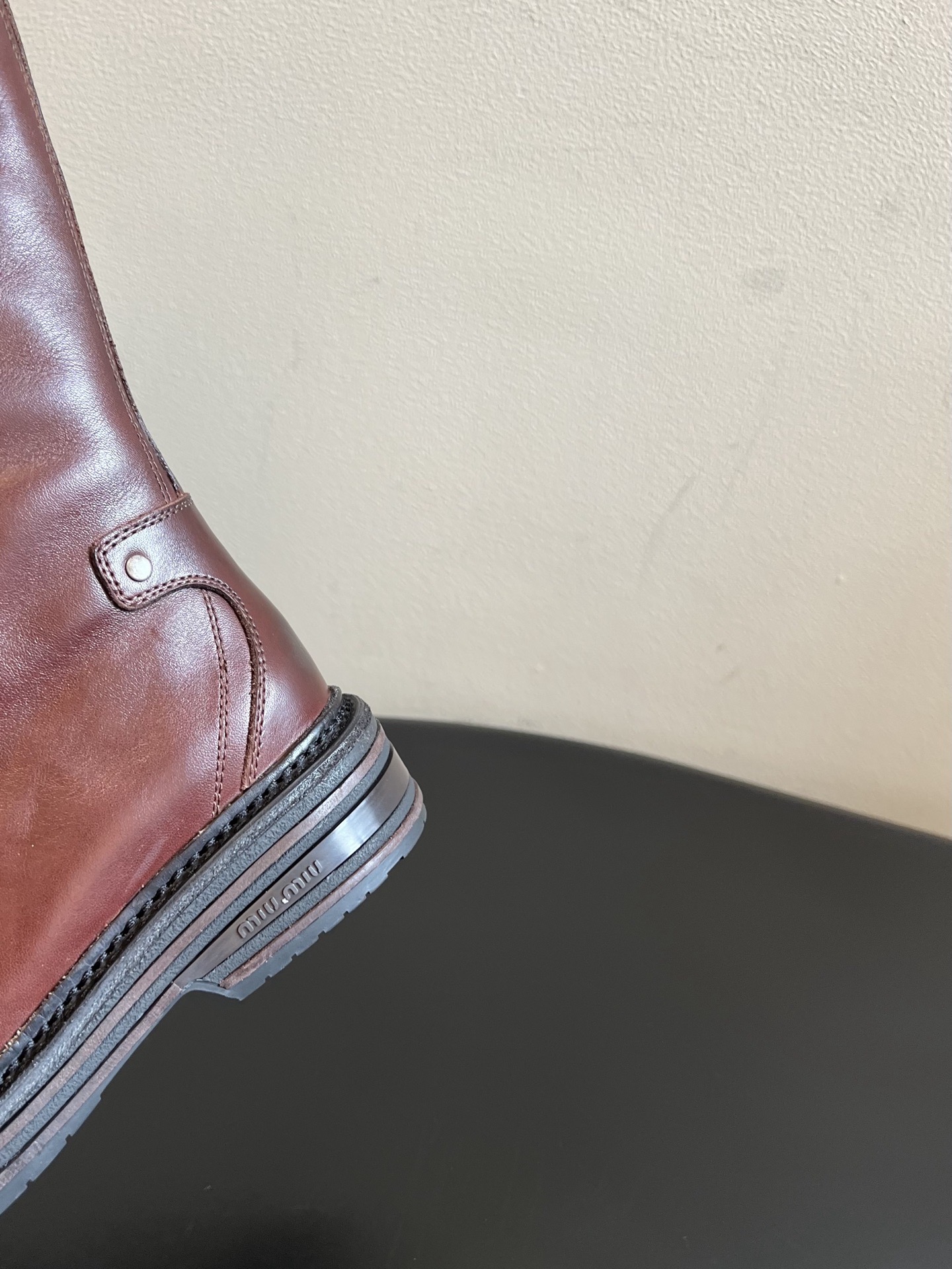 Сапоги женские Miu Miu Leather Boots коричневого цвета