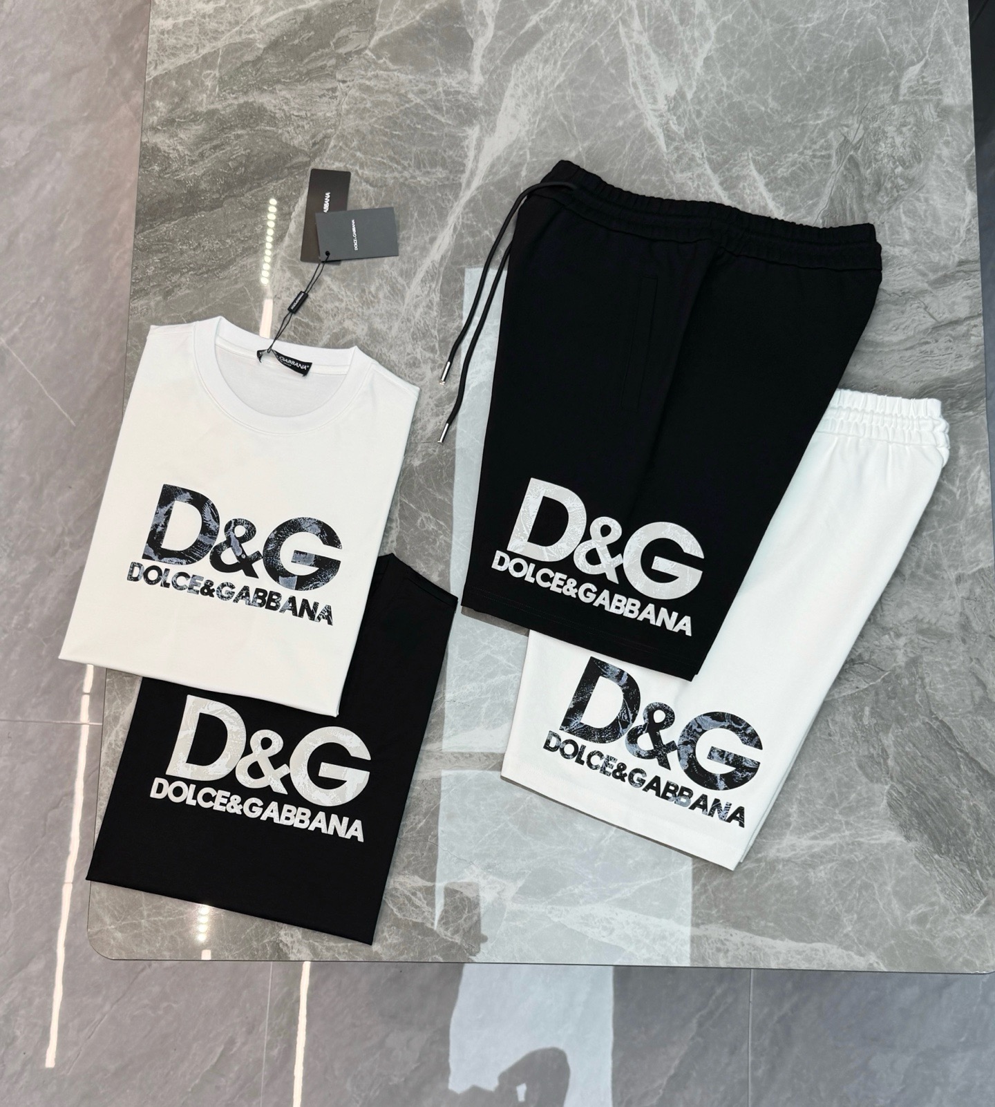 Комплект мужской в стиле Dolce & Gabbana белого цвета