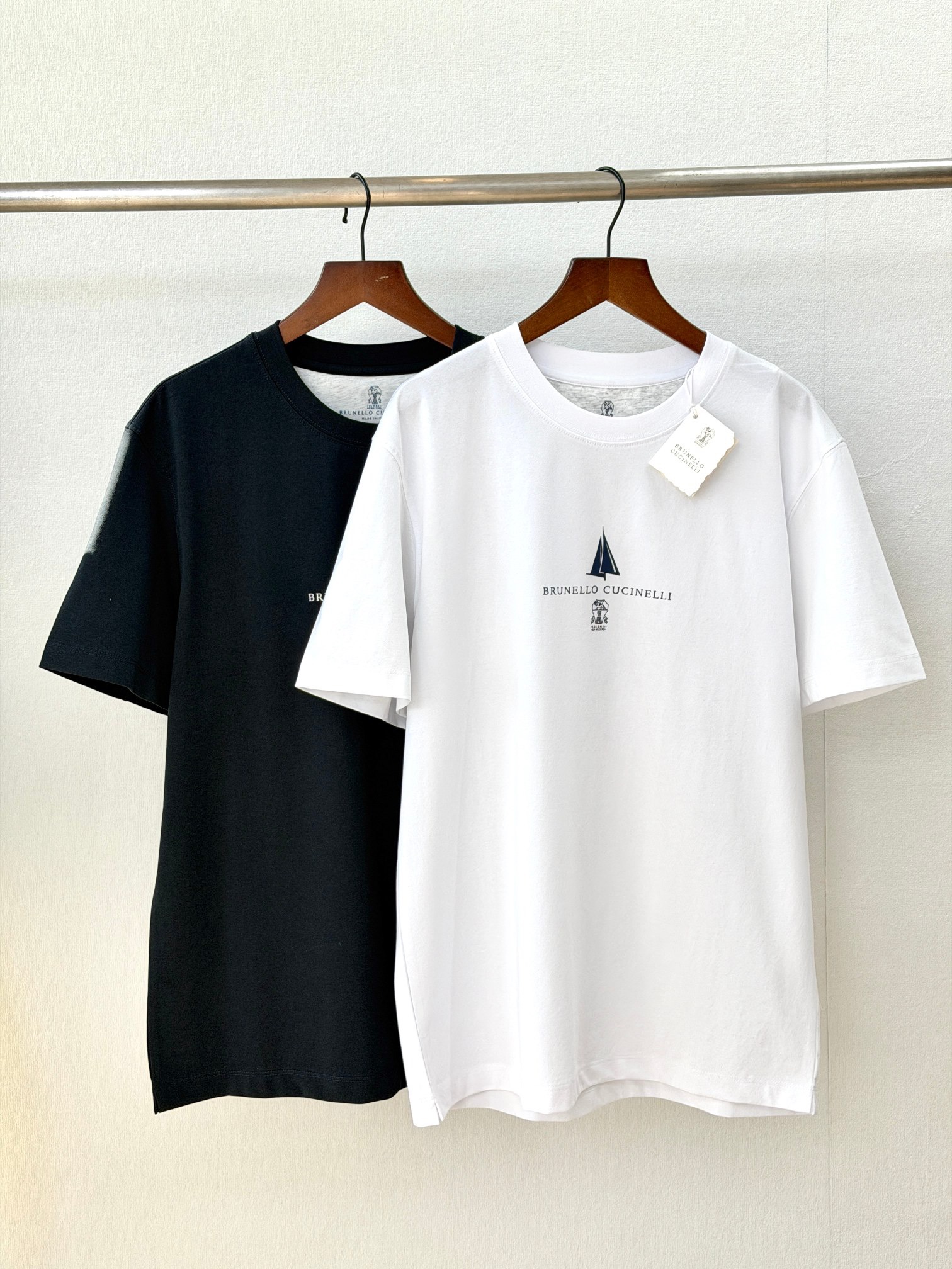 Футболка унисекс в стиле Brunello Cucinelli с принтом из хлопка чёрного цвета