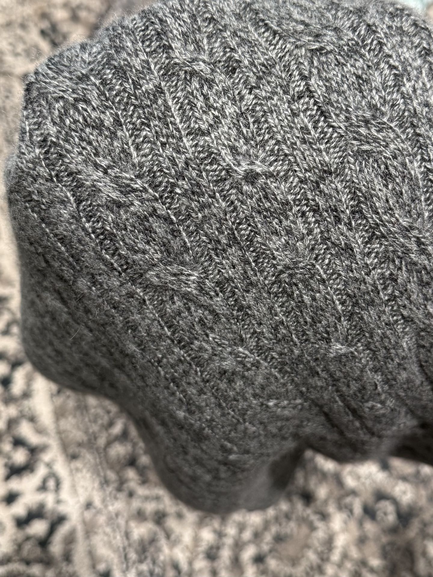 Свитер мужской в стиле Loro Piana полувысокий ворот из 100% шерсти серого цвета с молнией