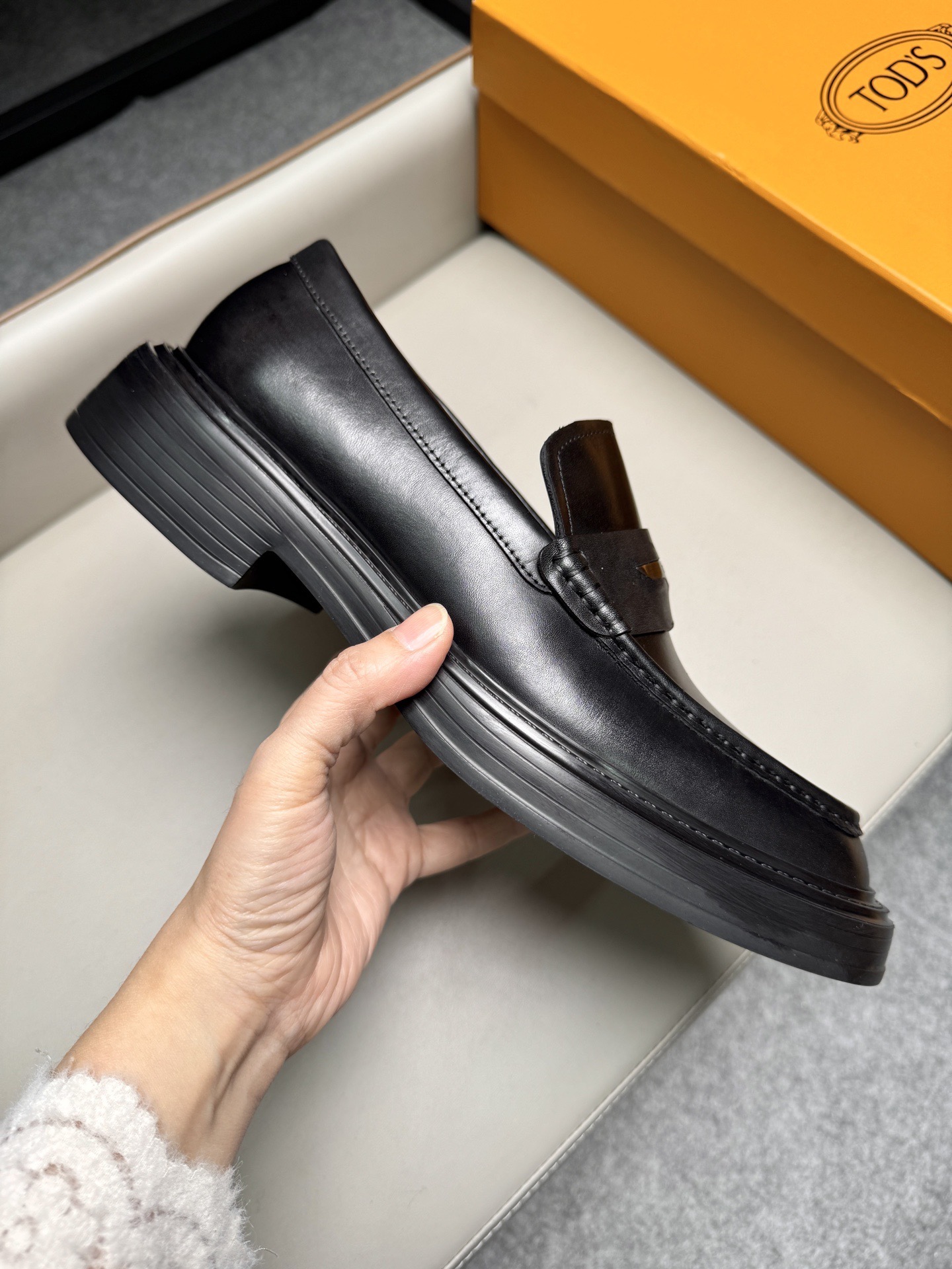 Лоферы мужские в стиле Tod’s чёрного цвета