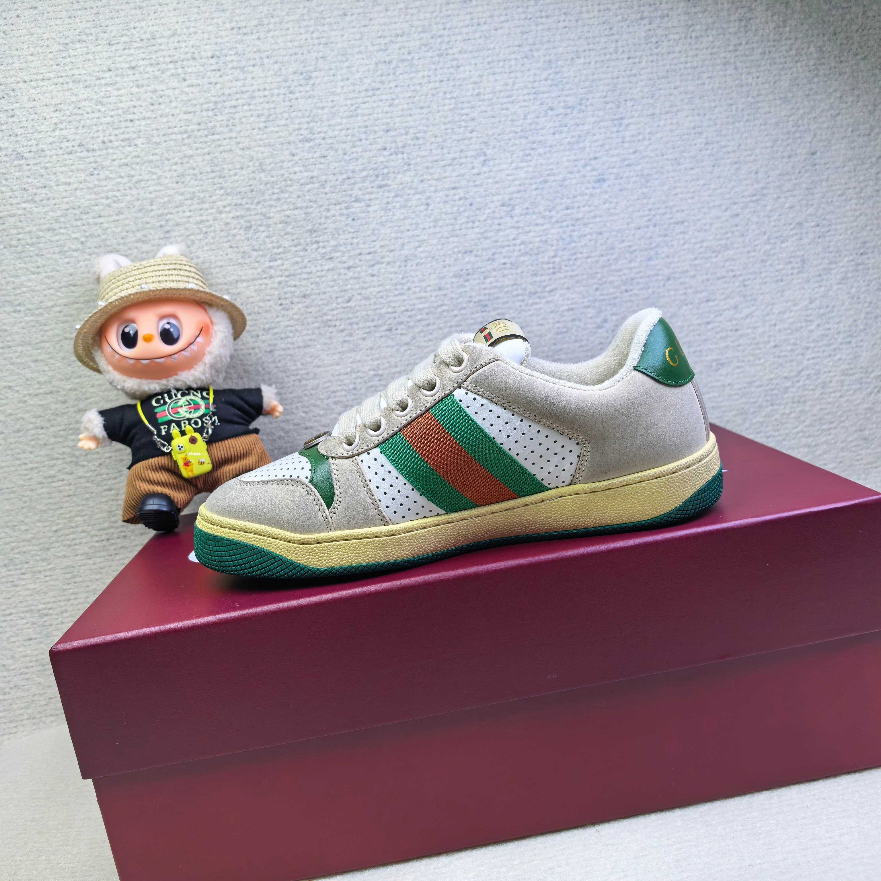 Кроссовки унисекс в стиле Gucci комбинированного белого цвета