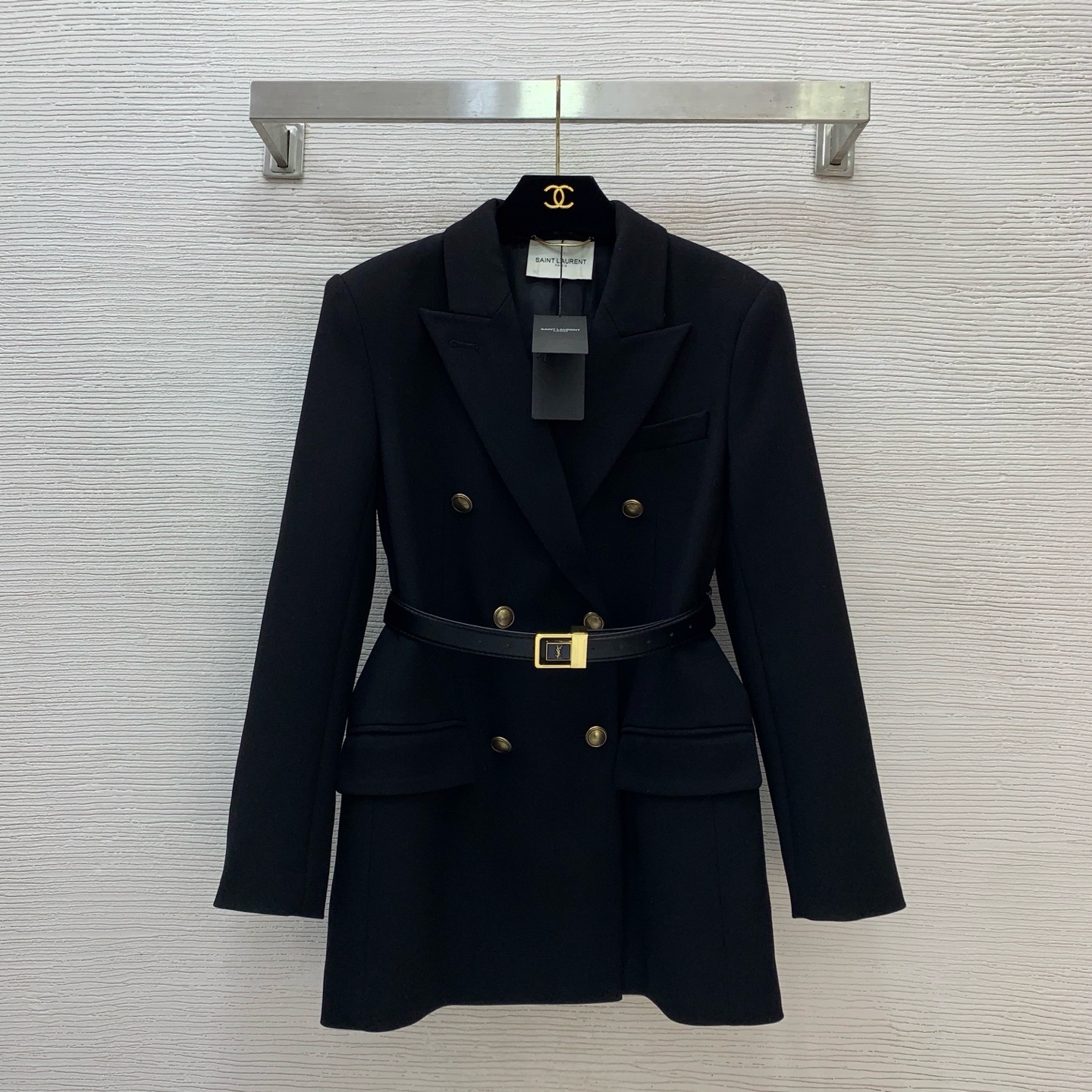 Пиджак женский Saint Laurent чёрного цвета