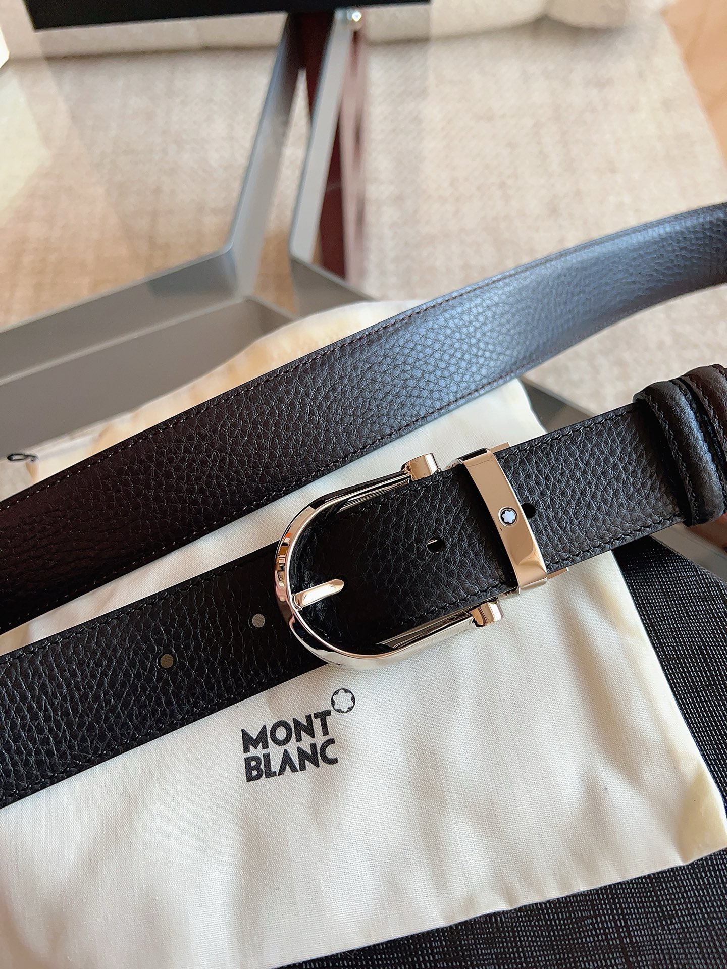 Ремень мужской Montblanc чёрного цвета двусторонний стальная пряжка