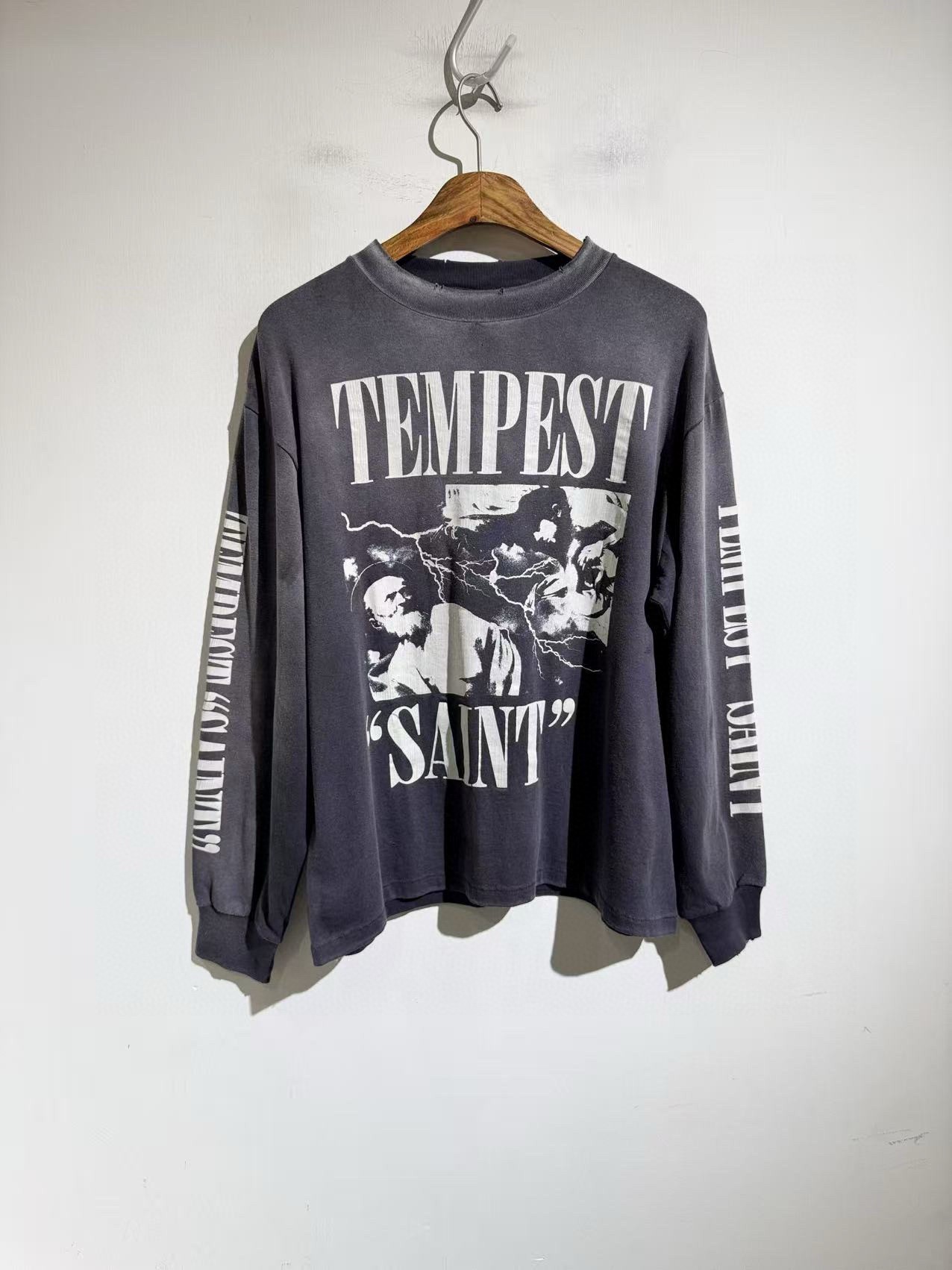 Лонгслив мужской в стиле Saint Laurent