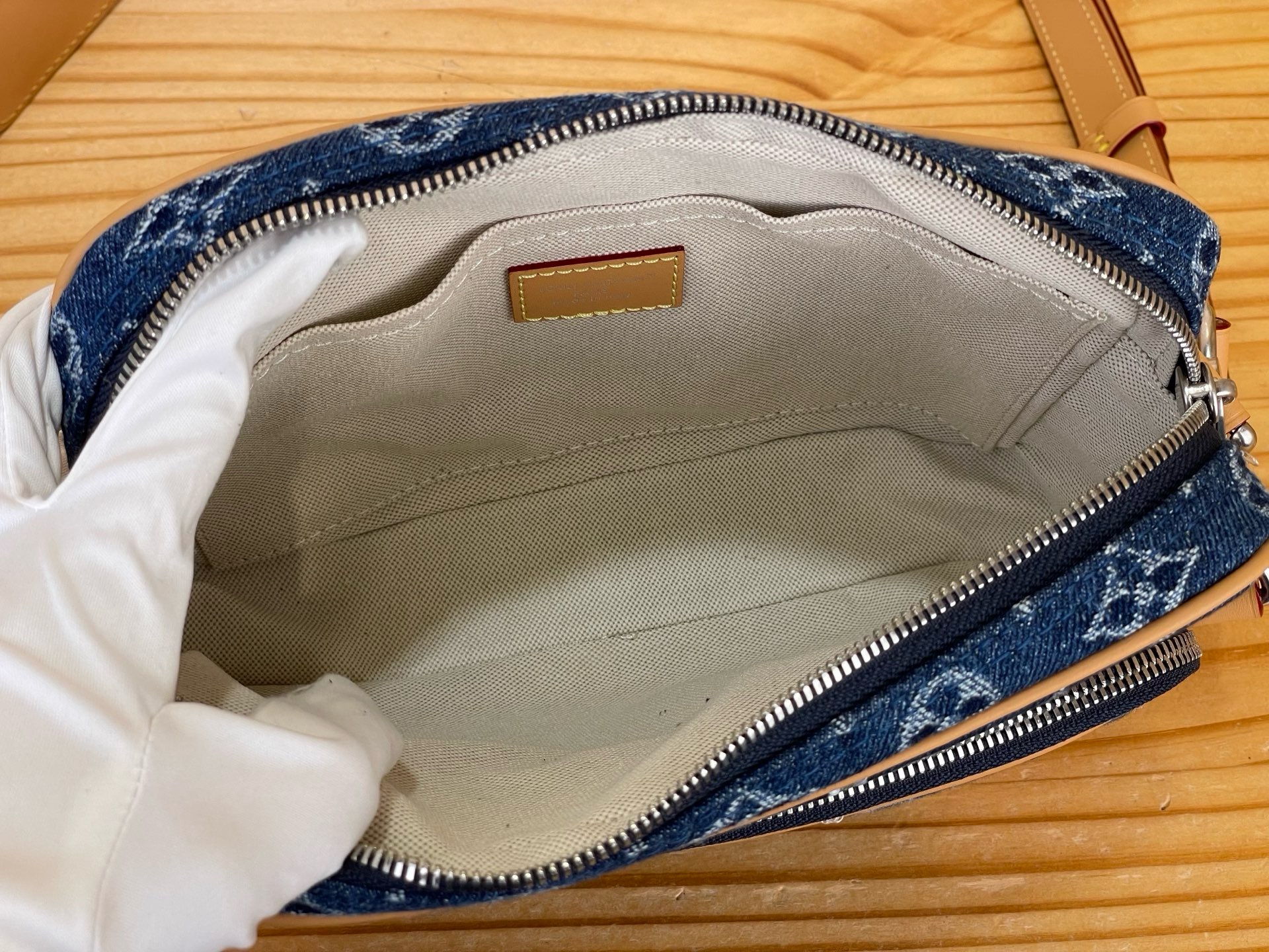Сумка мужская Louis Vuitton Nil  синего цвета