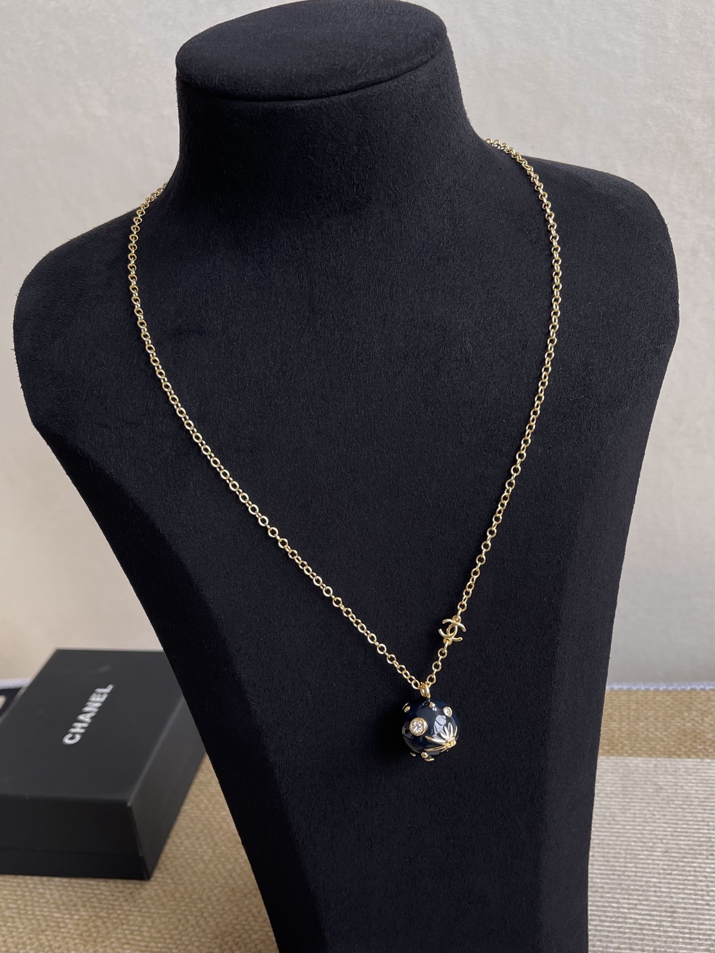 Подвеска женская в стиле Chanel 26S