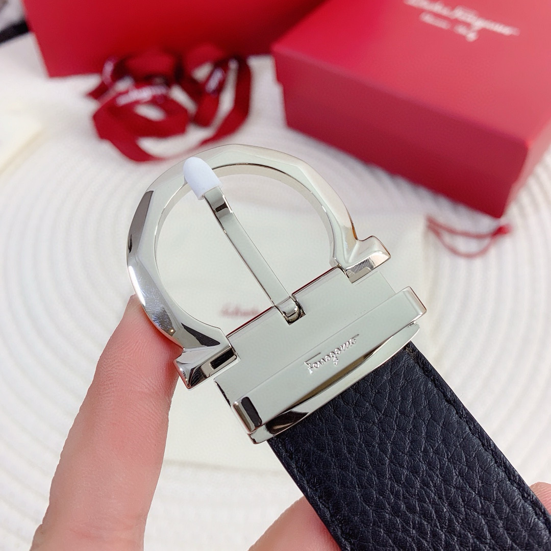Ремень мужской в стиле Salvatore Ferragamo Gancini из натуральной кожи тёмно-синего цвета