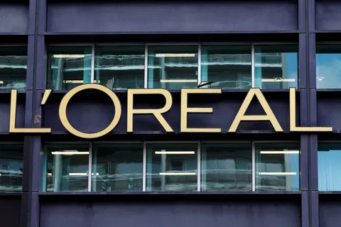Kering продала парфюмерный бизнес L’Oréal 