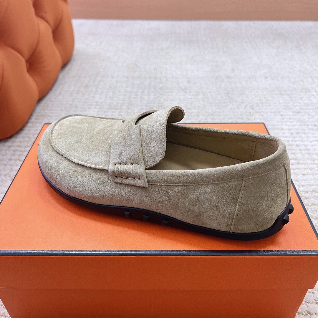 Лоферы мужские в стиле Hermès светло-бежевого цвета