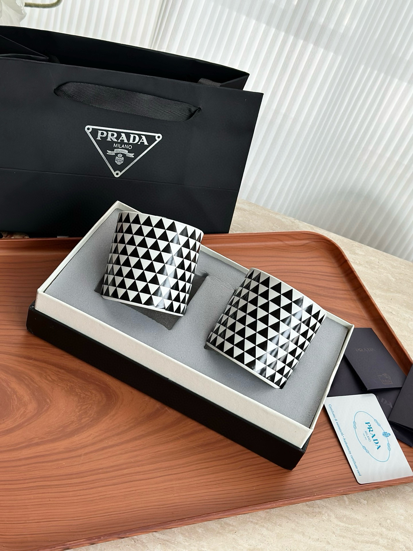  Свечи ароматические в стиле Prada, чёрно-белый геометрический набор из 2 шт.