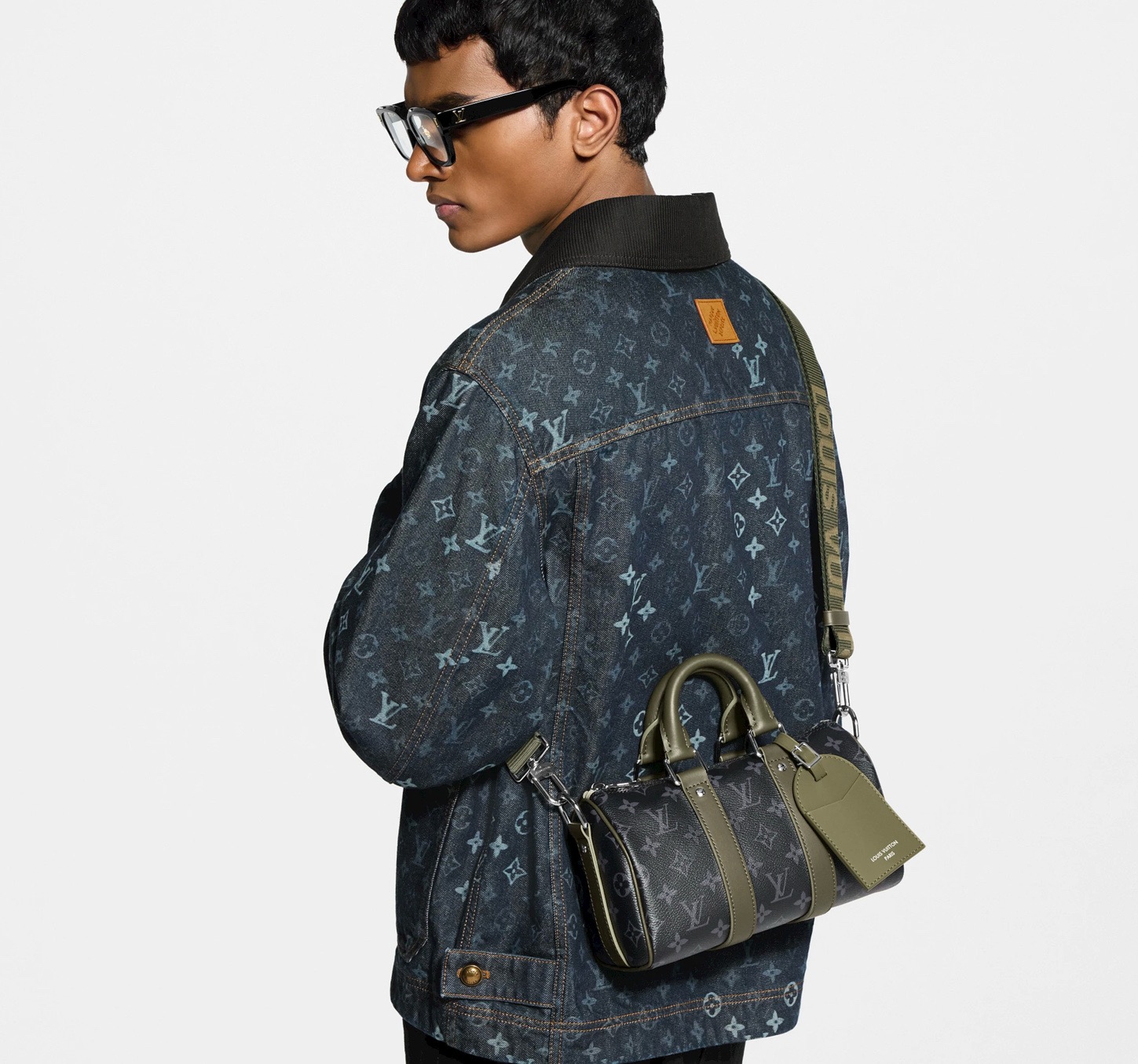 Сумка мужская Louis Vuitton Keepall Bandoulière 25 чёрно-зелёного цвета