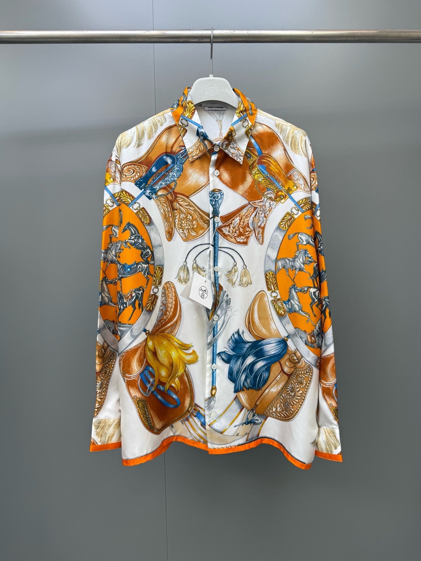 Рубашка мужская Hermès белого цвета с конным принтом