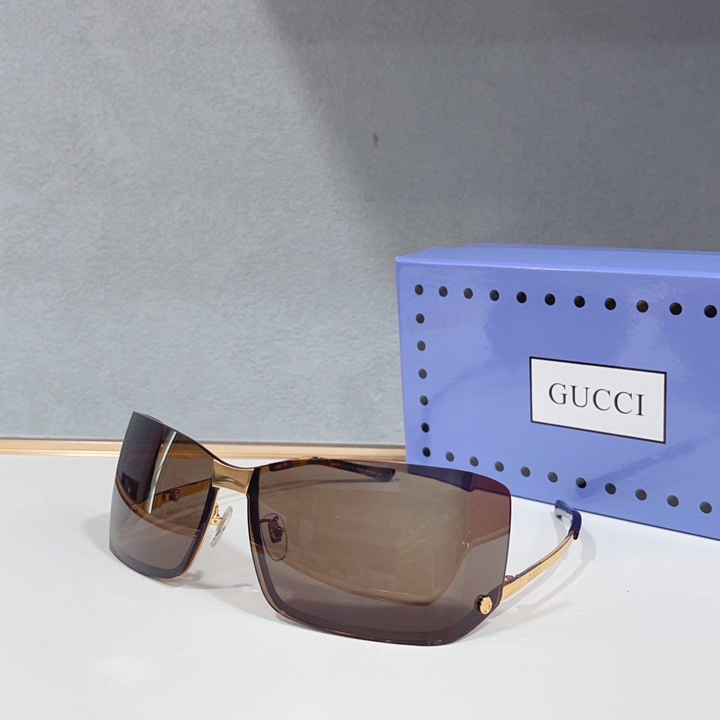 Очки солнцезащитные женские в стиле Gucci