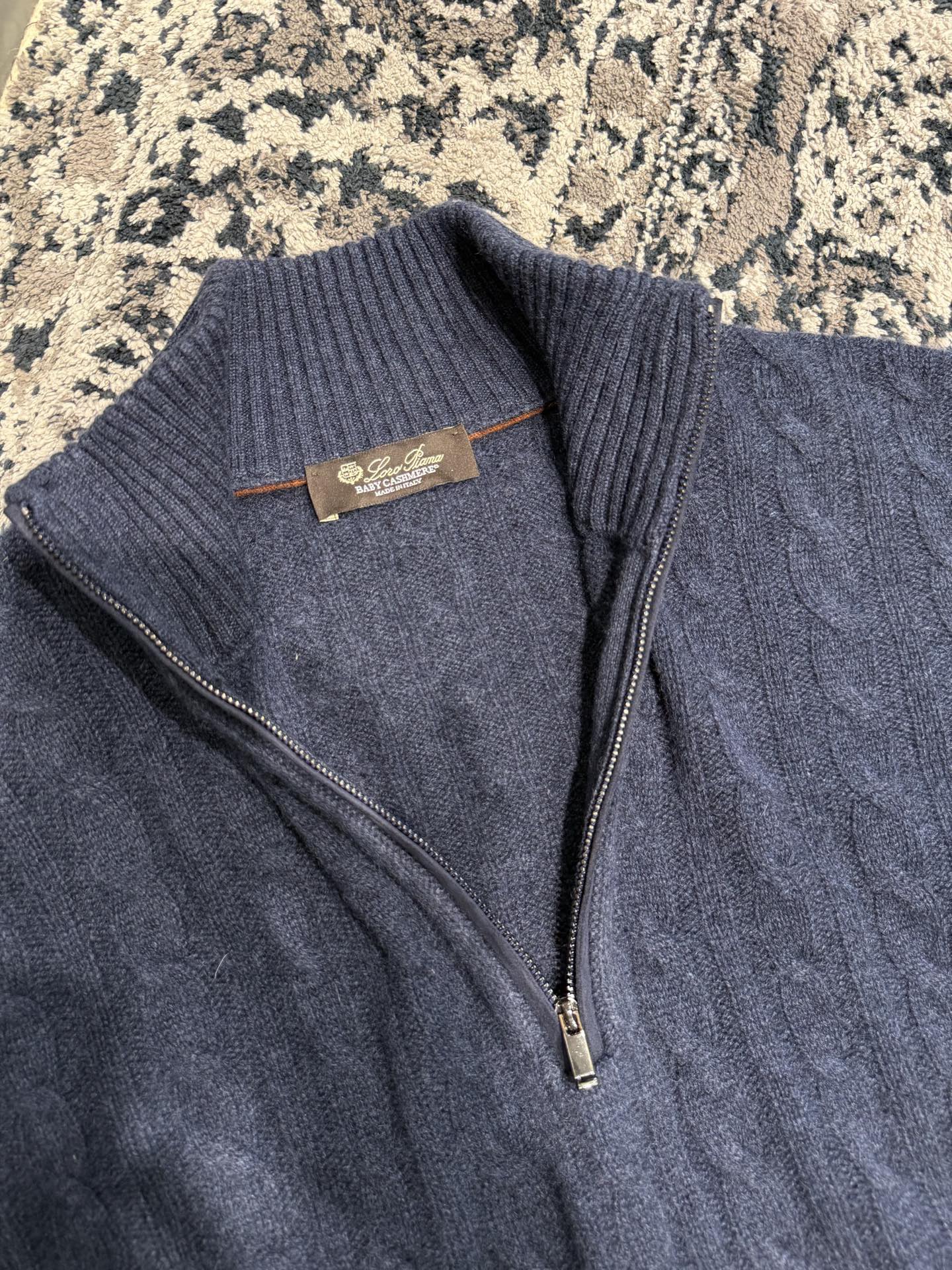 Свитер мужской в стиле Loro Piana из 100% шерсти синего цвета с молнией