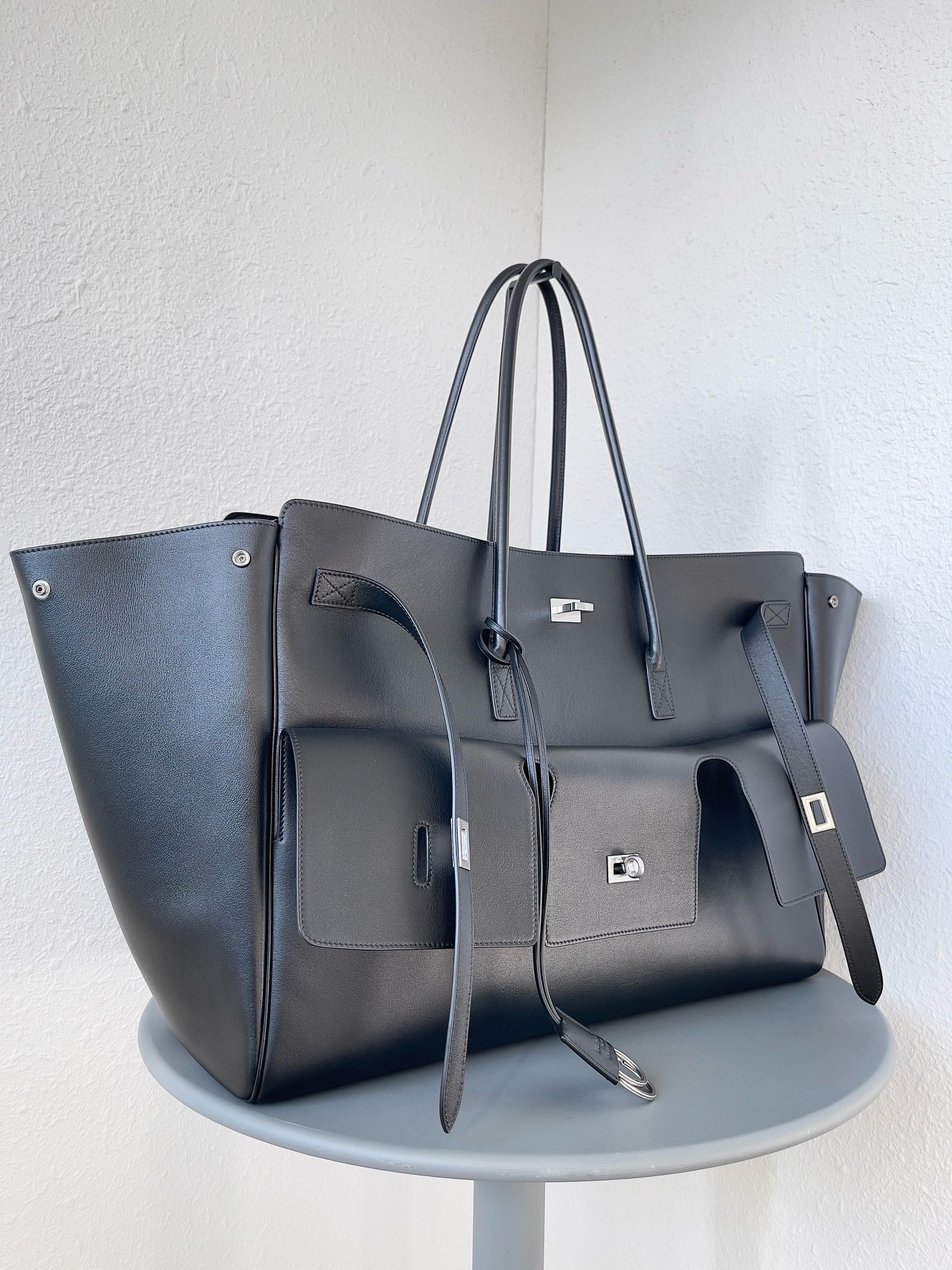 Сумка женская Balenciaga Bel Air чёрного цвета