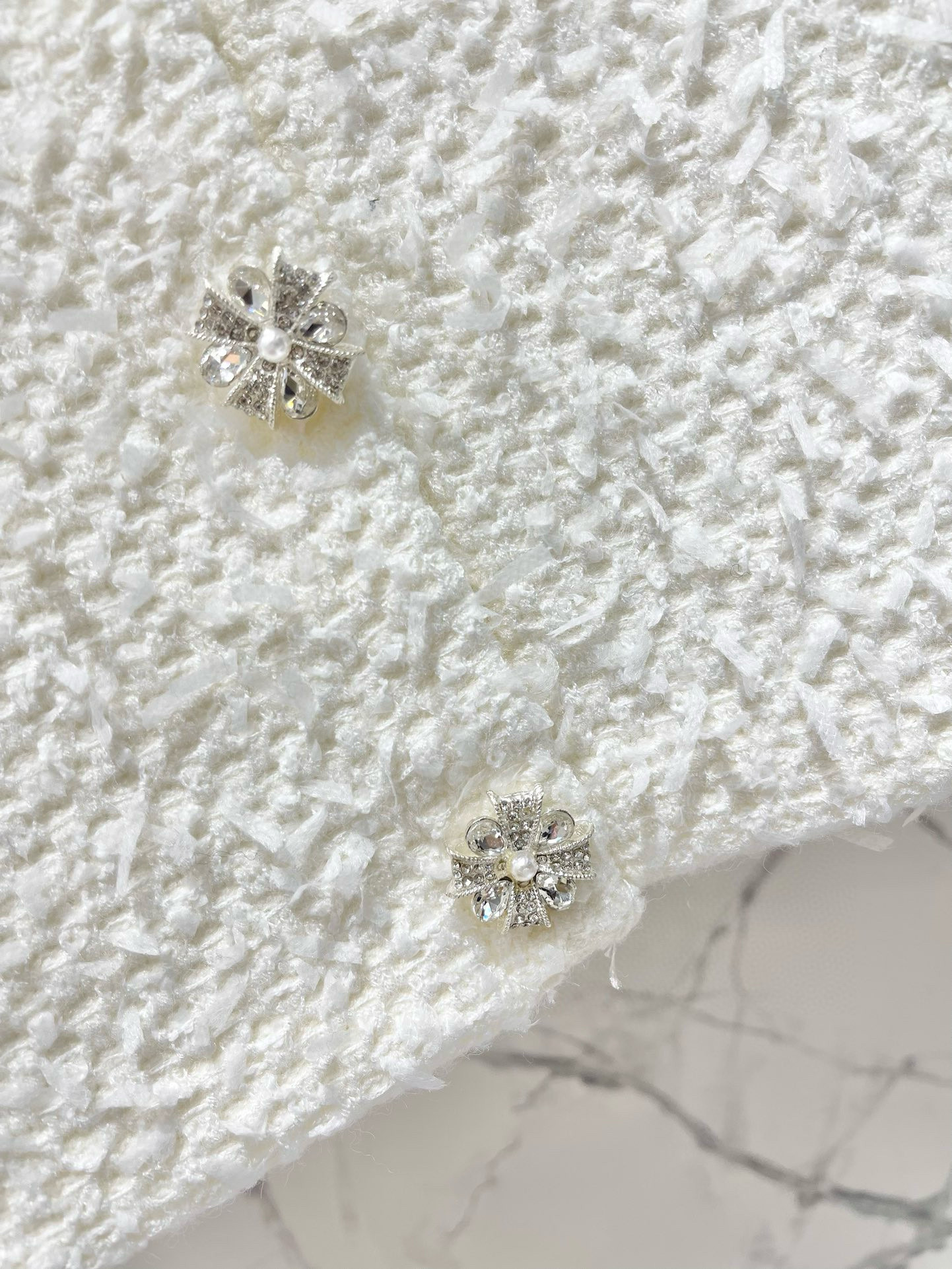 Костюм женский в стиле Self-Portrait с кристаллами, айвори