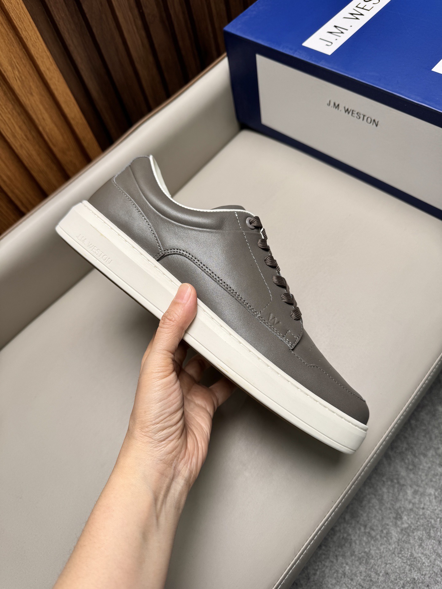 Кеды мужские в стиле J.M. Weston серого цвета