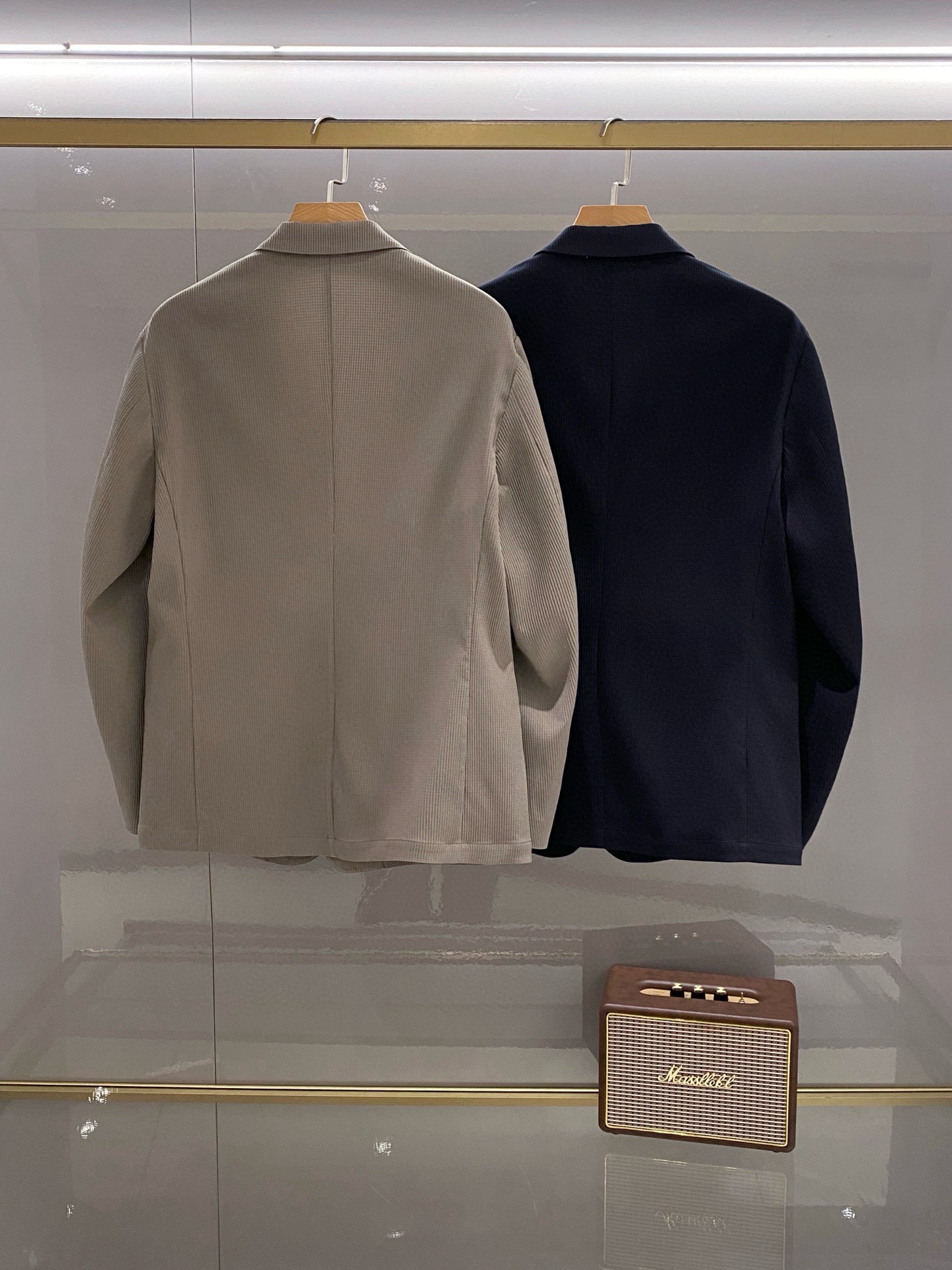 Пиджак мужской в стиле Dior x Stone Island серого цвета с двумя пуговицами
