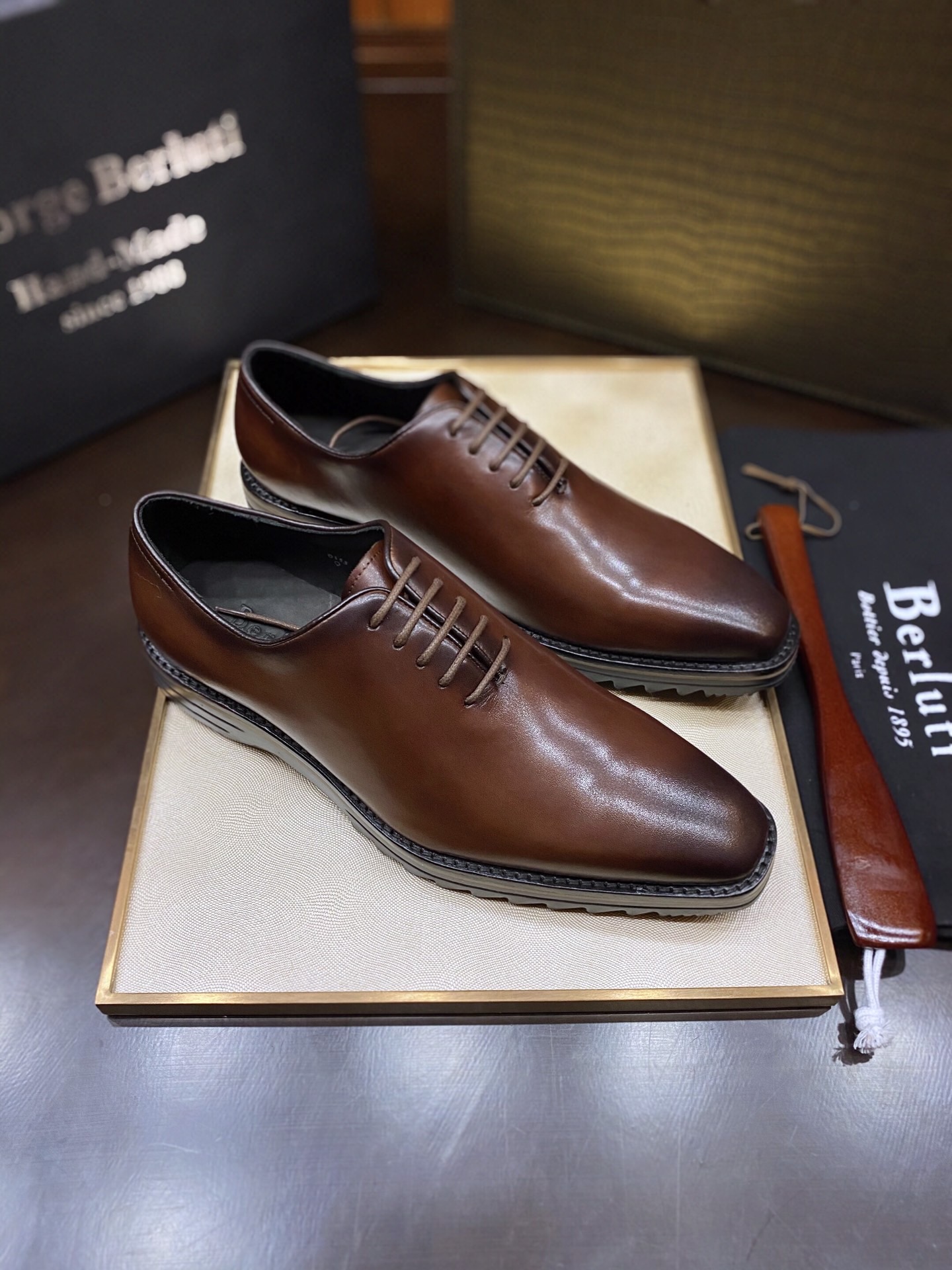 Туфли мужские в стиле Berluti из натуральной кожи коричневого цвета