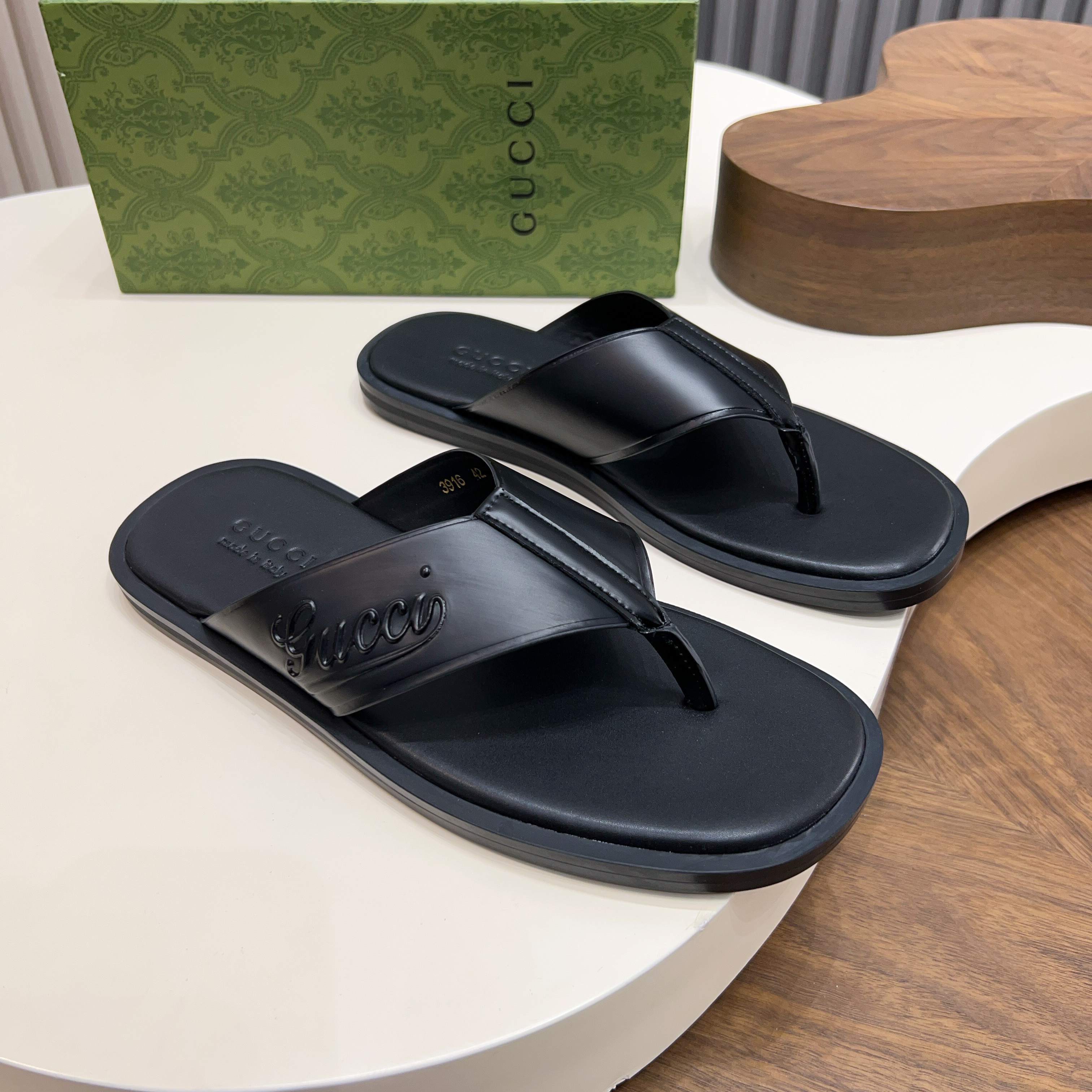 Шлёпанцы мужские в стиле Gucci черного цвета