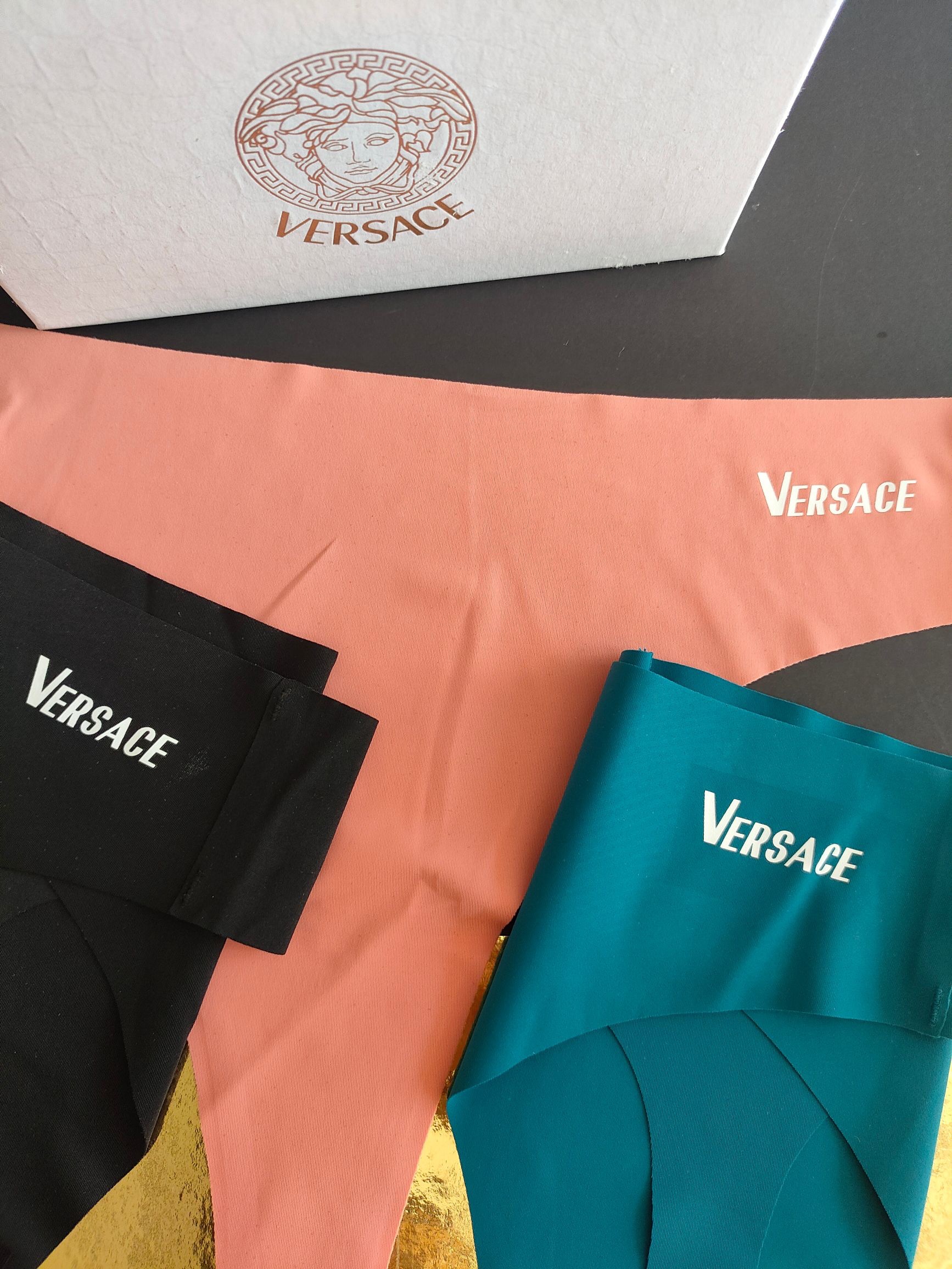 Трусы женские в стиле Versace стринги (набор 3 шт.)