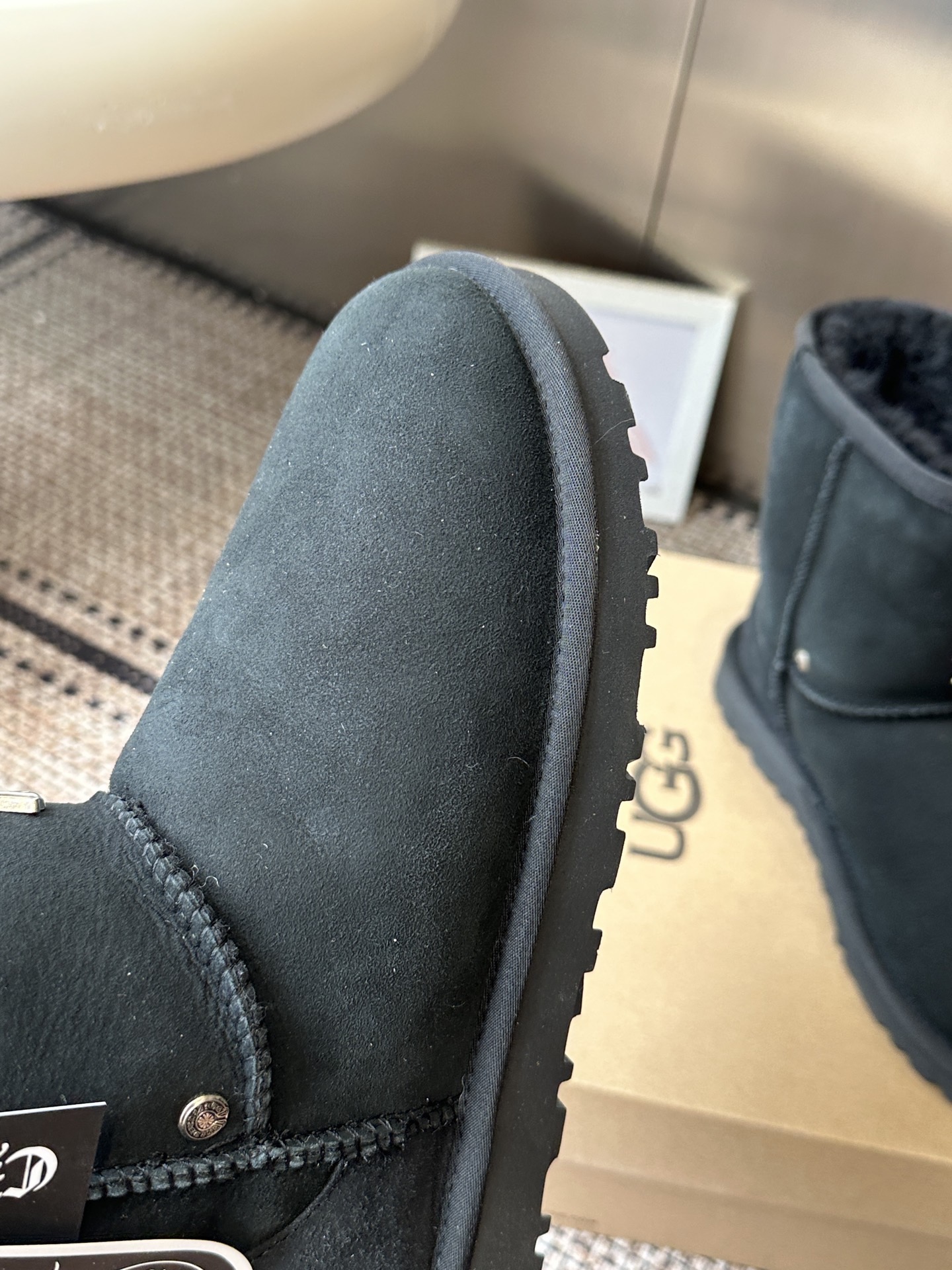 Угги женские UGG x Chrome Hearts Classic Short II черного цвета