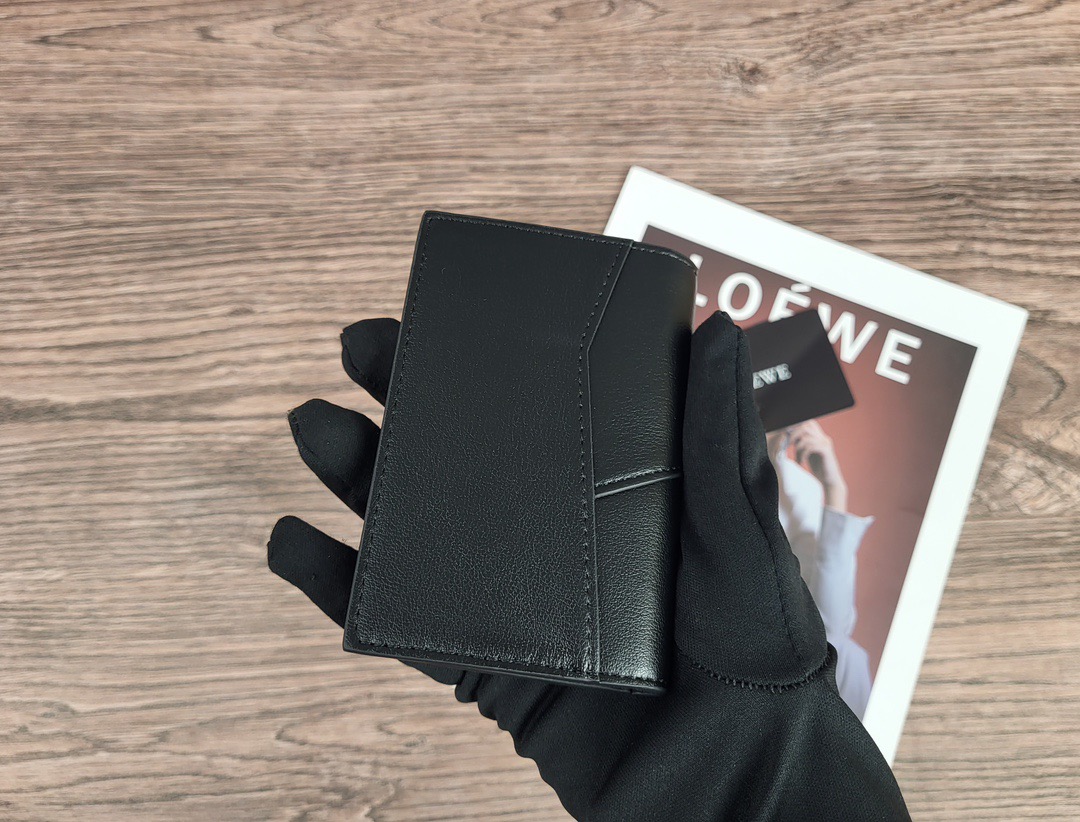 Кошелёк компактный в стиле Loewe L1132 чёрного цвета