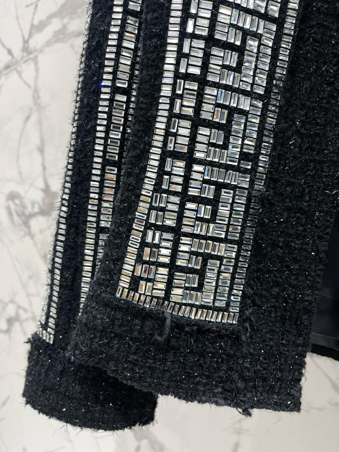 Жакет женский Balmain чёрного цвета